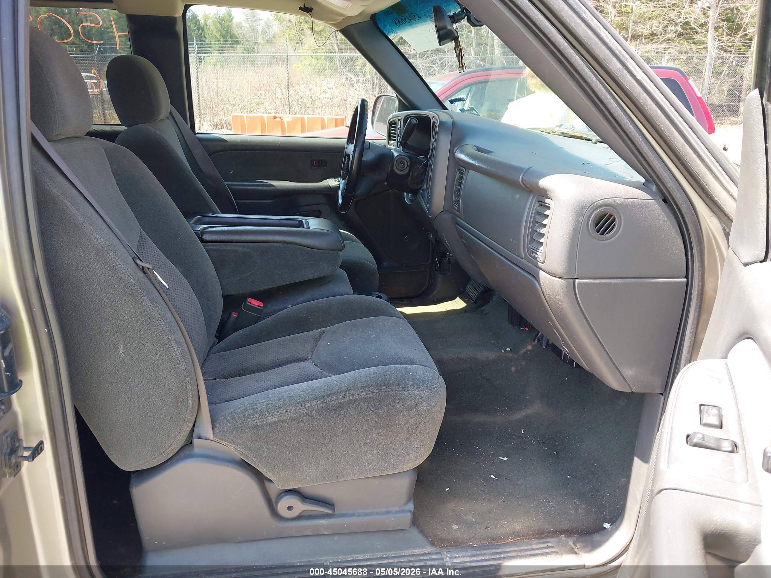 CHEVROLET SILVERADO image 5