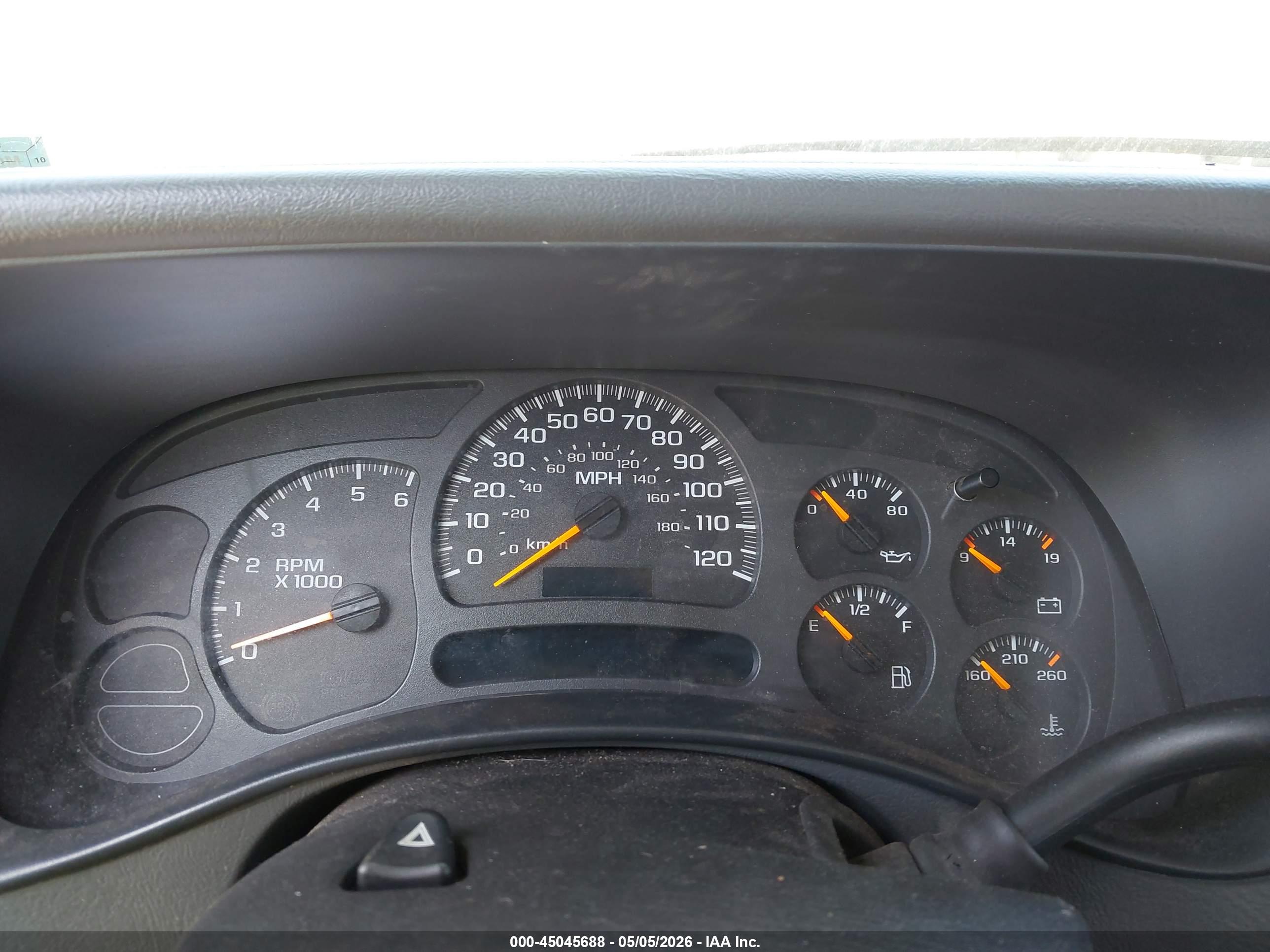 CHEVROLET SILVERADO image 7