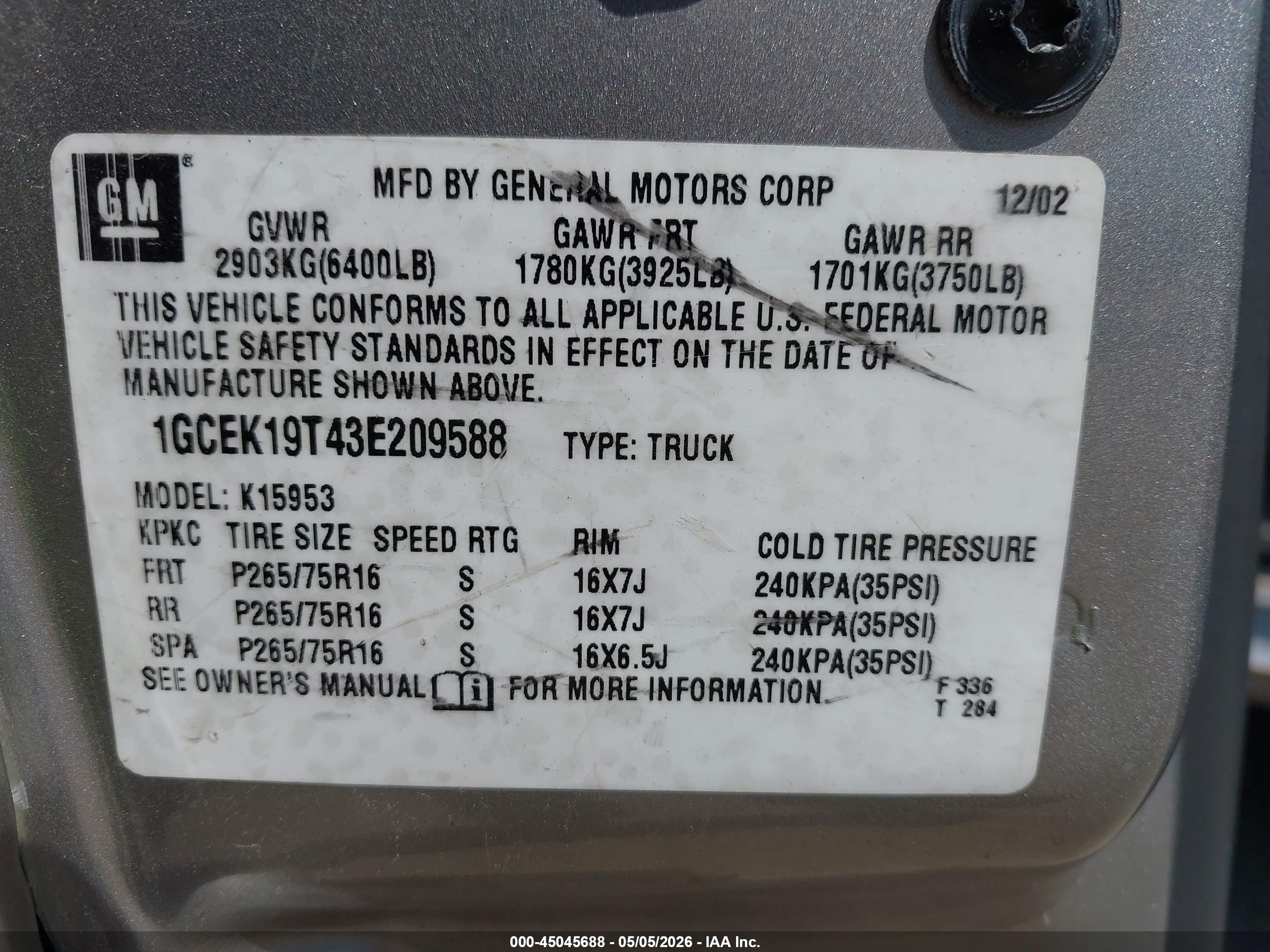 CHEVROLET SILVERADO image 9