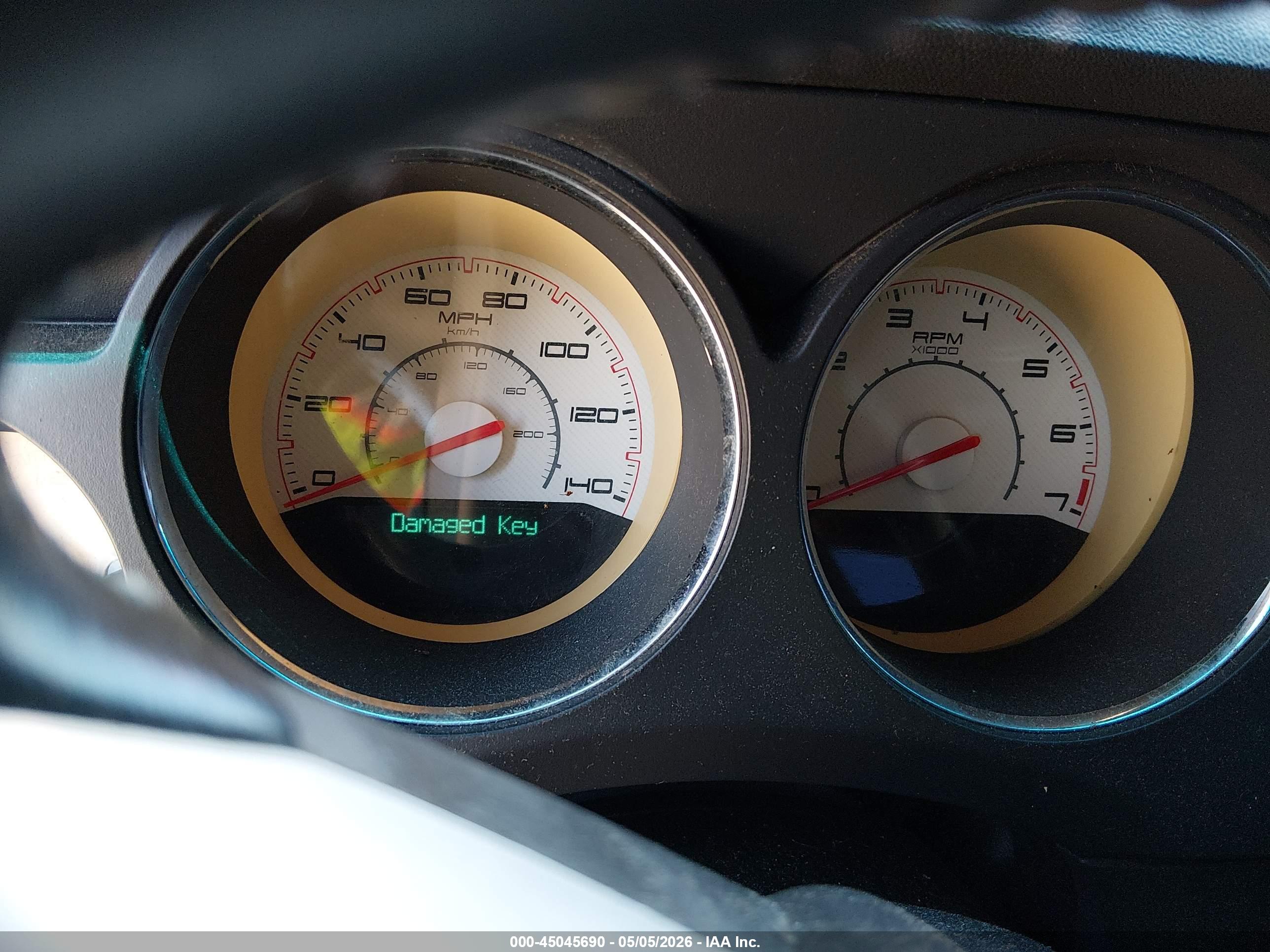 DODGE CHALLENGER image 7