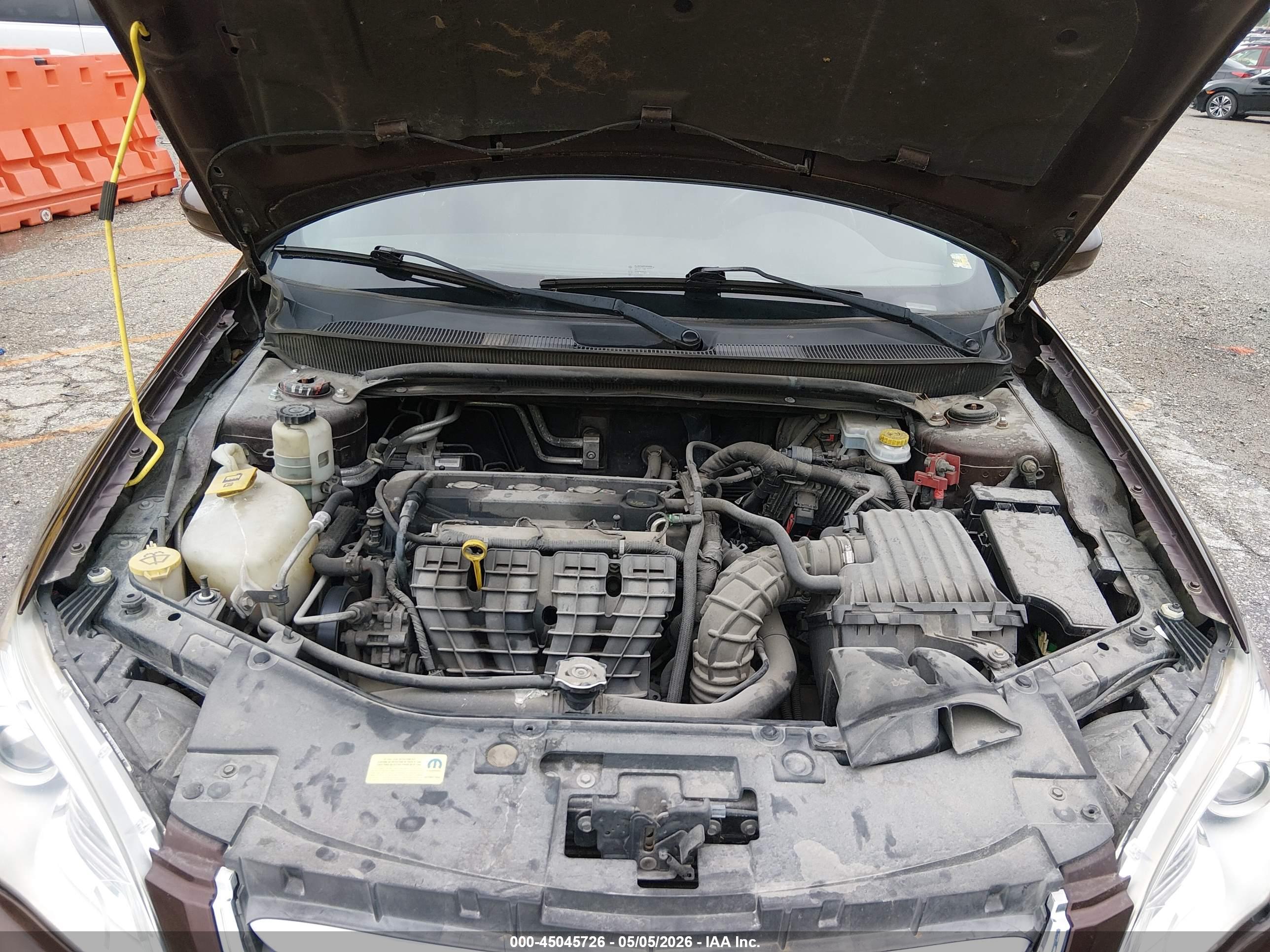 CHRYSLER 200 image 10