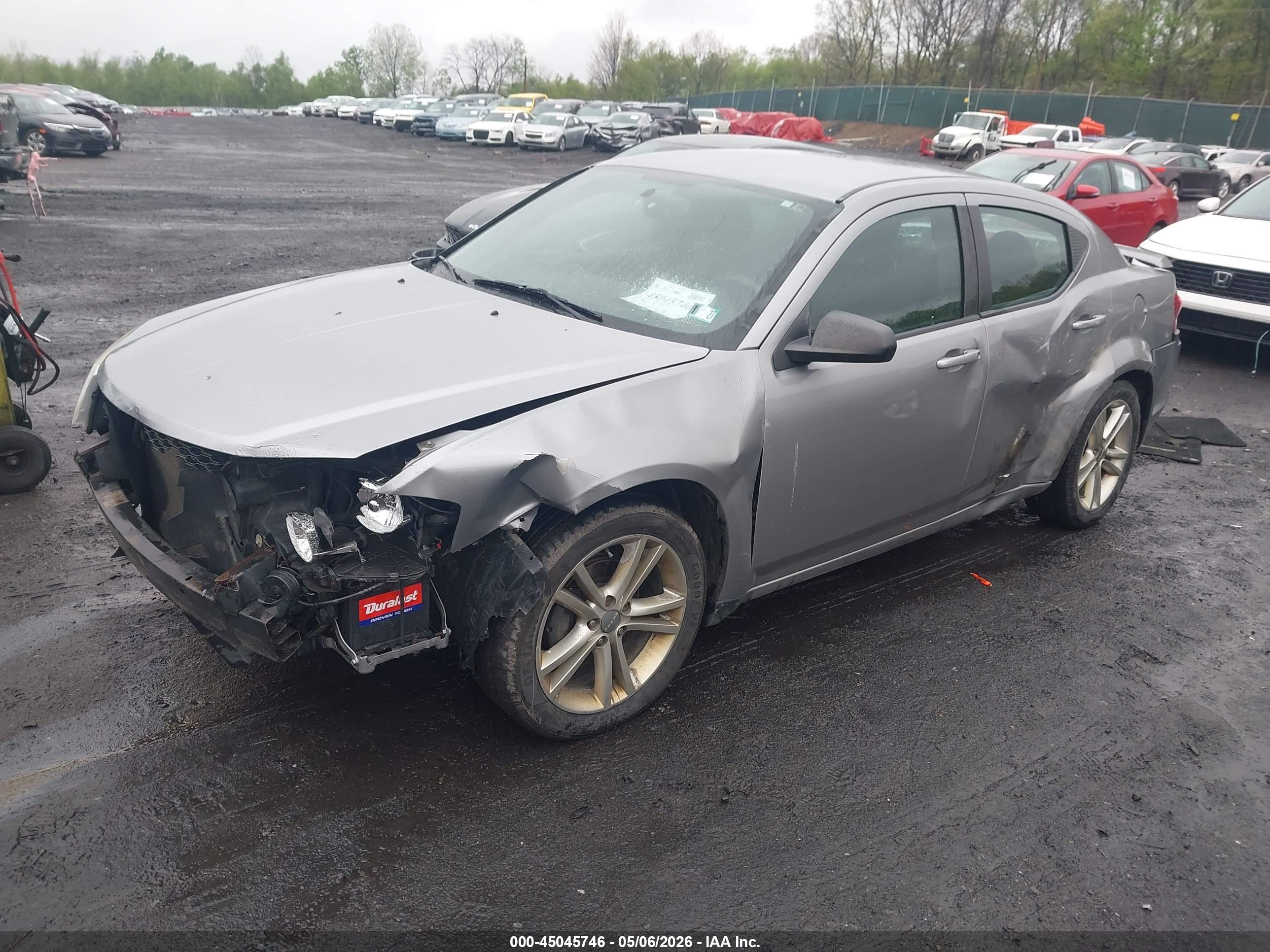 DODGE AVENGER image 2