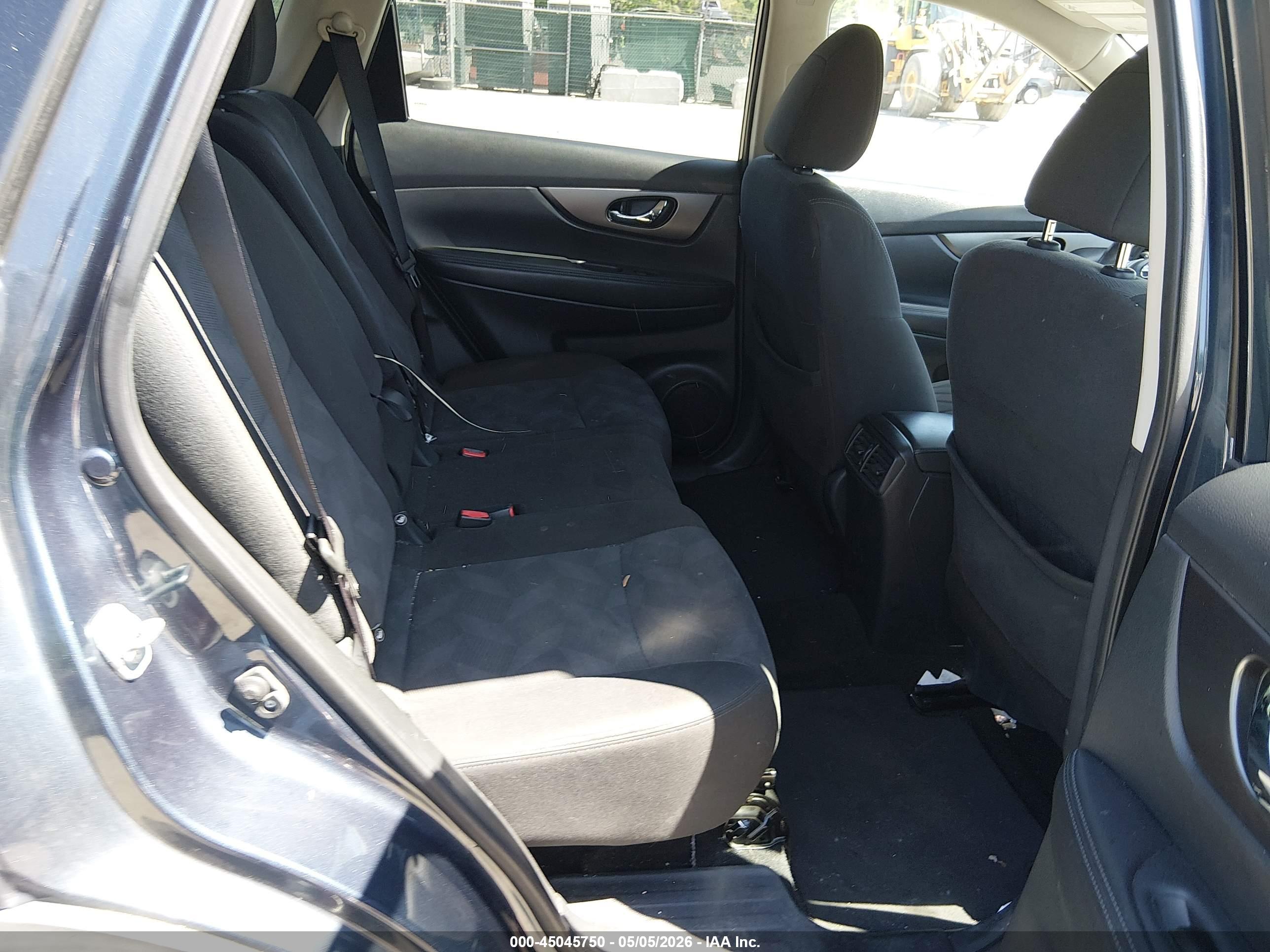 NISSAN ROGUE image 8