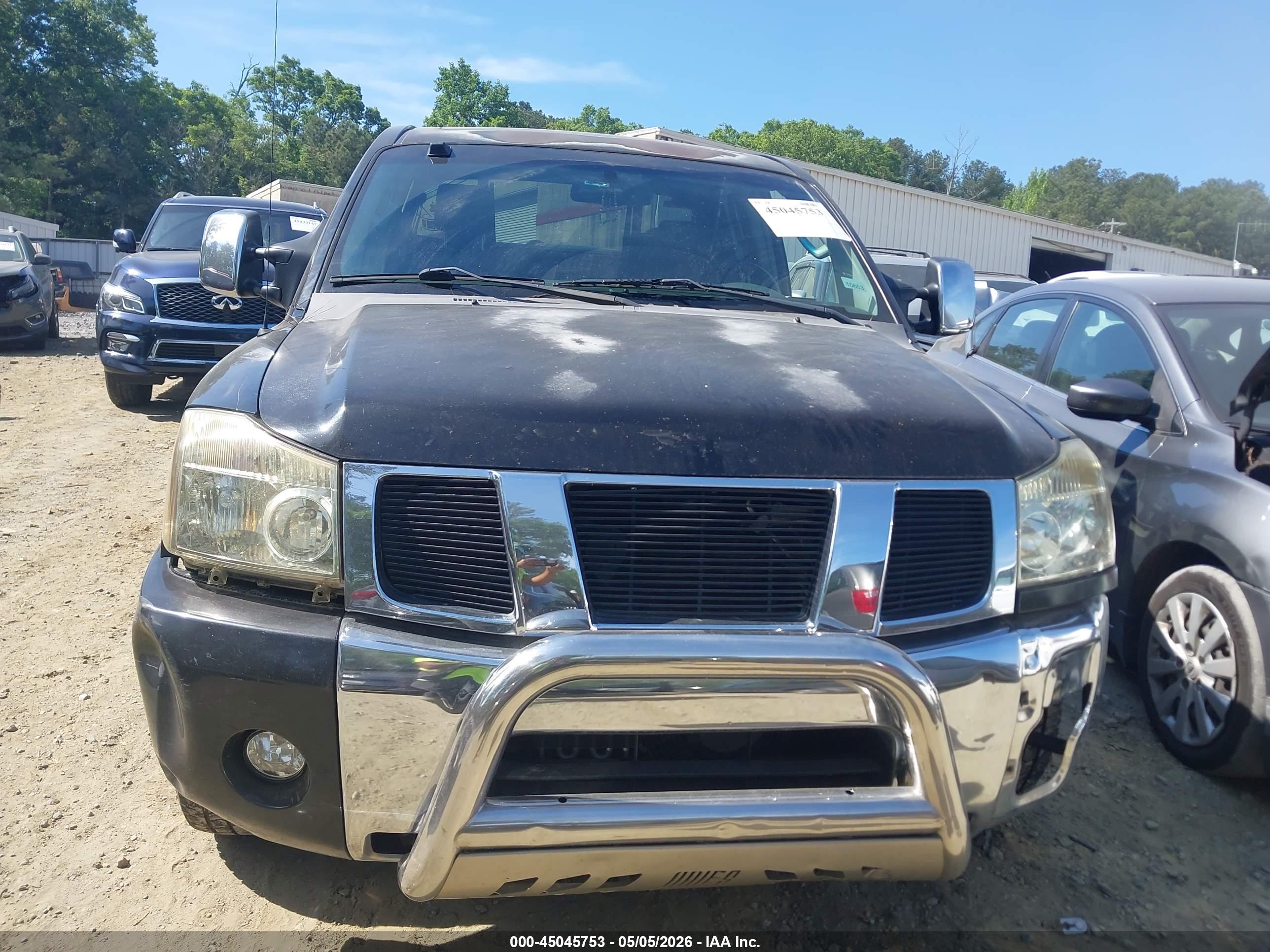 NISSAN TITAN image 6