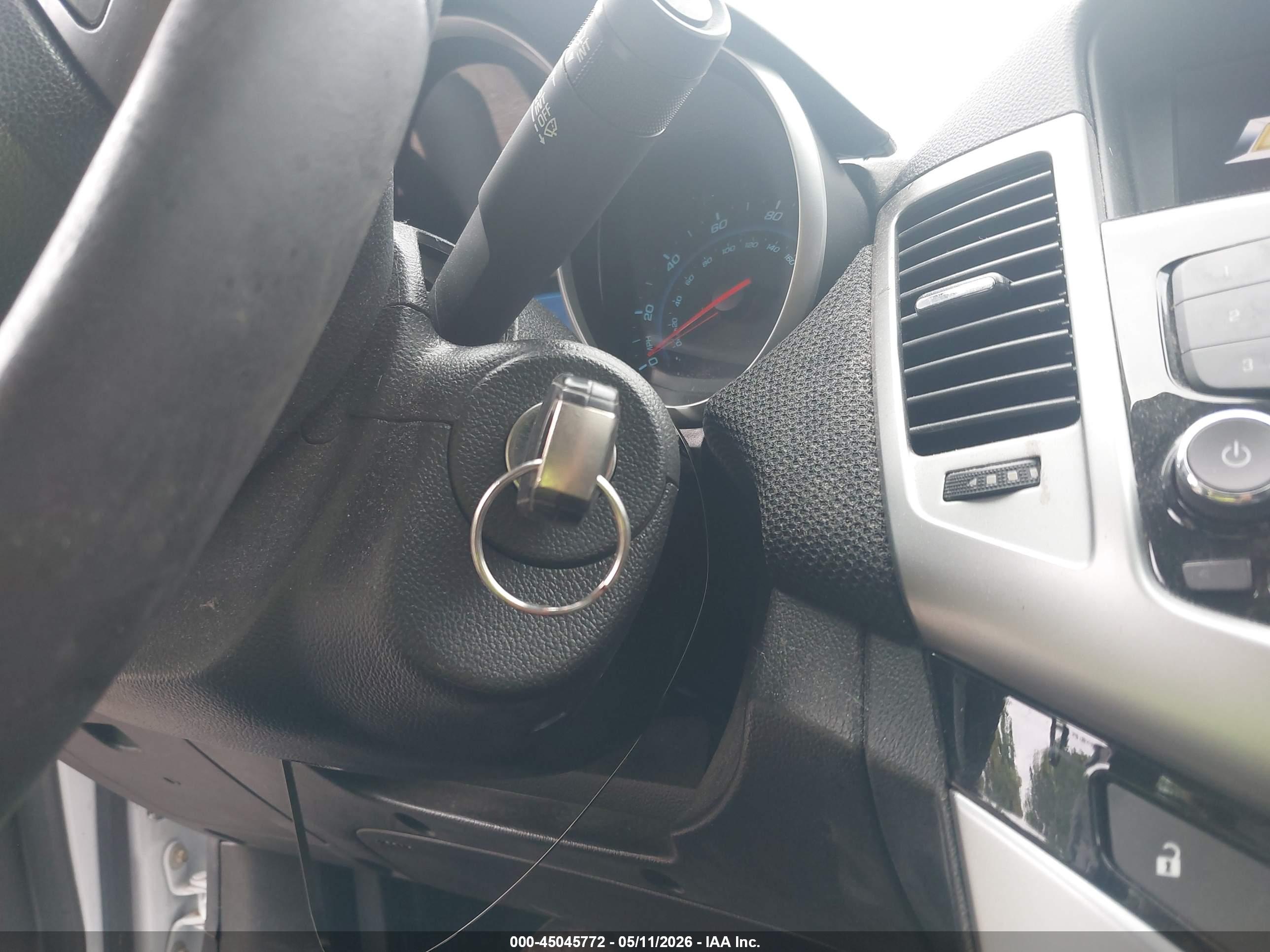 CHEVROLET CRUZE image 11