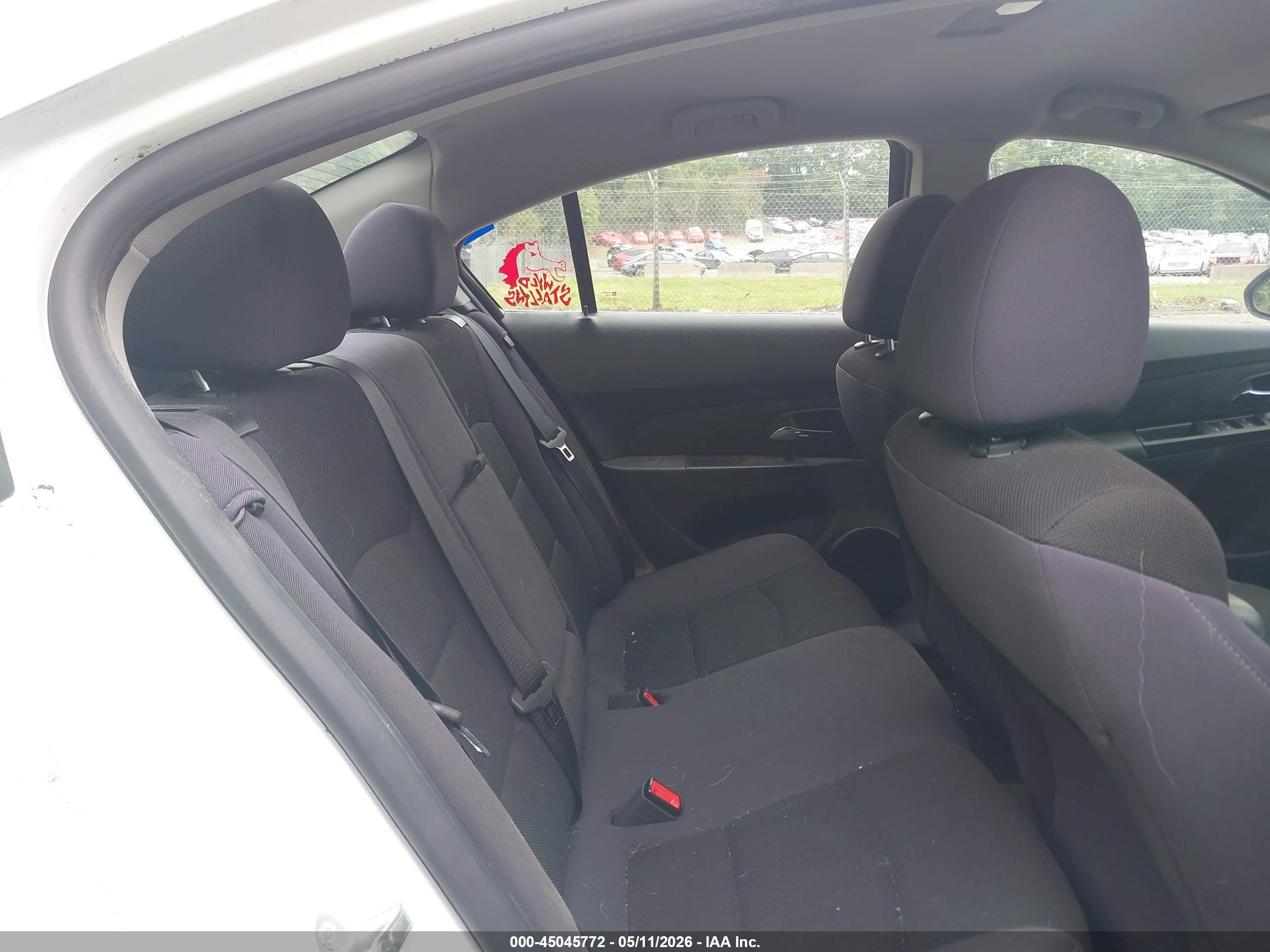 CHEVROLET CRUZE image 8