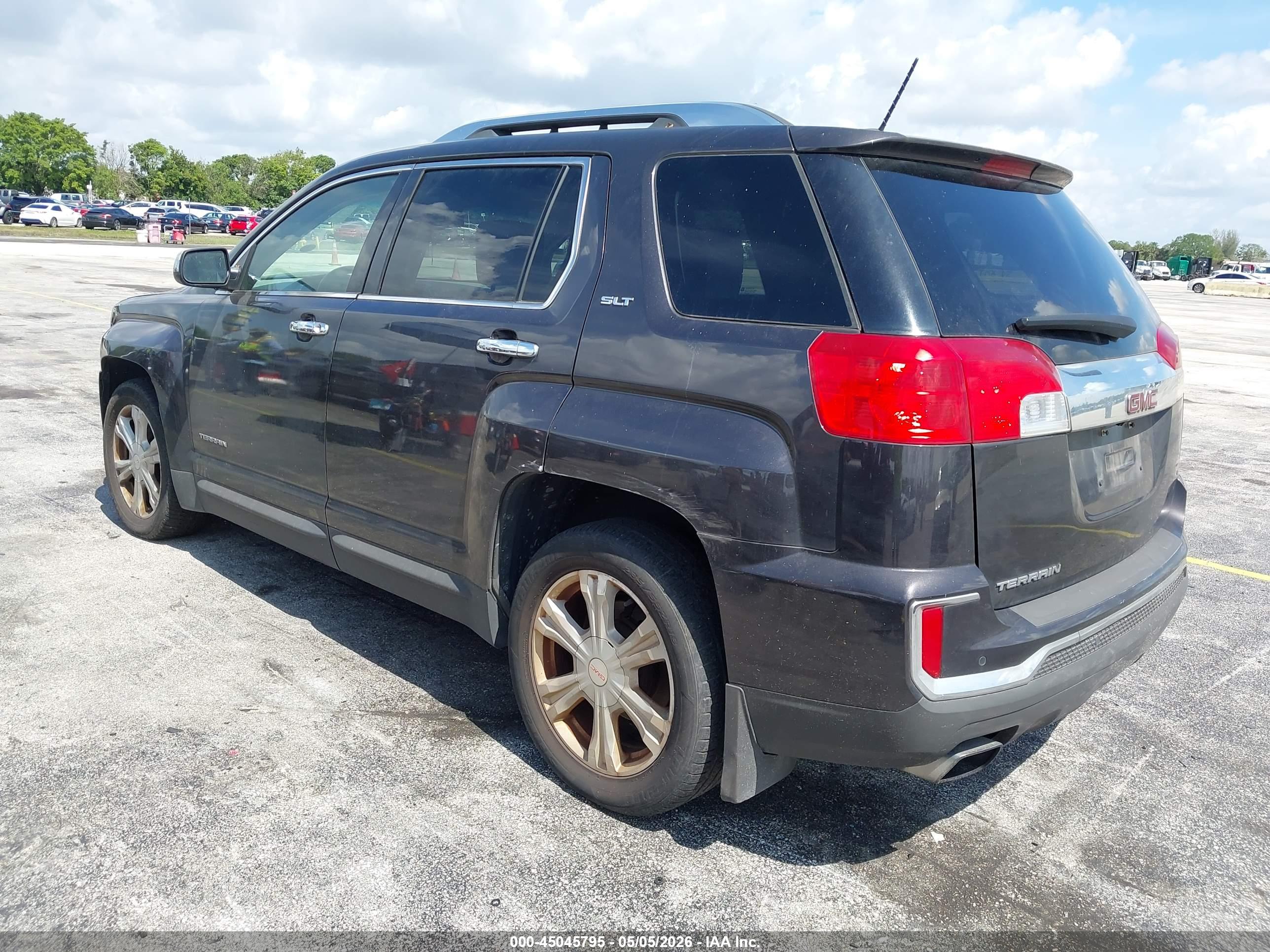 GMC TERRAIN image 3