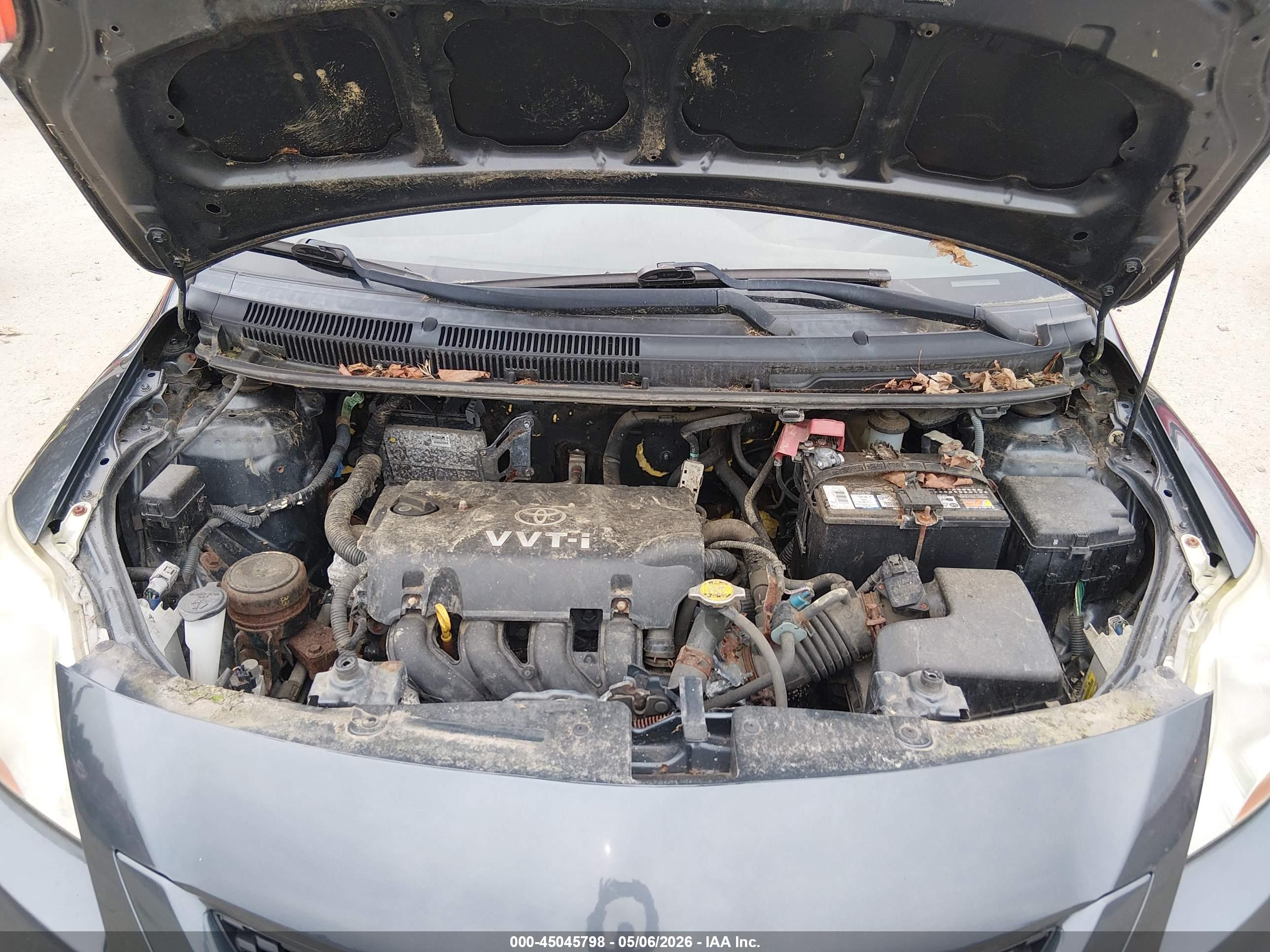 TOYOTA YARIS image 10