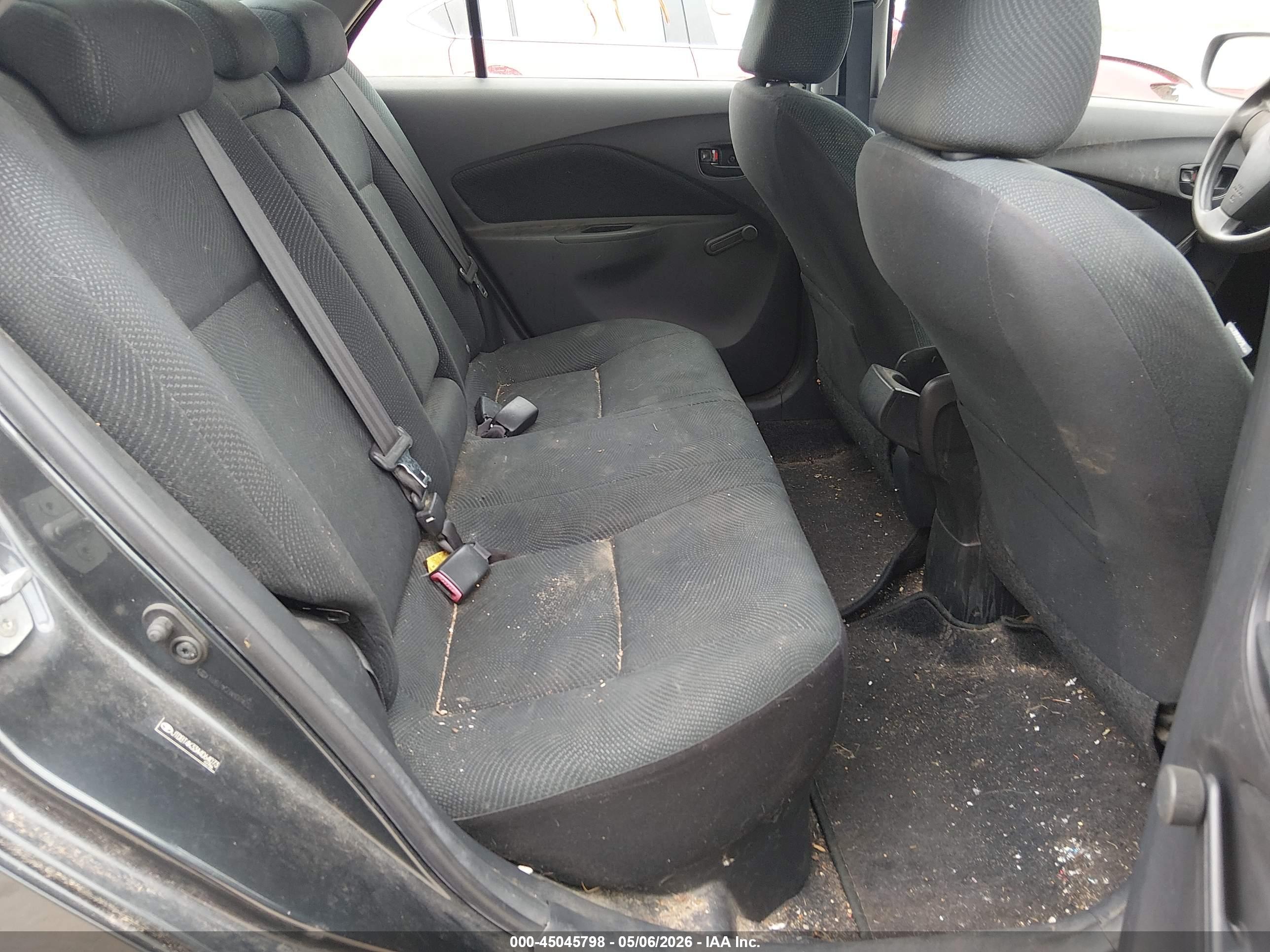 TOYOTA YARIS image 8