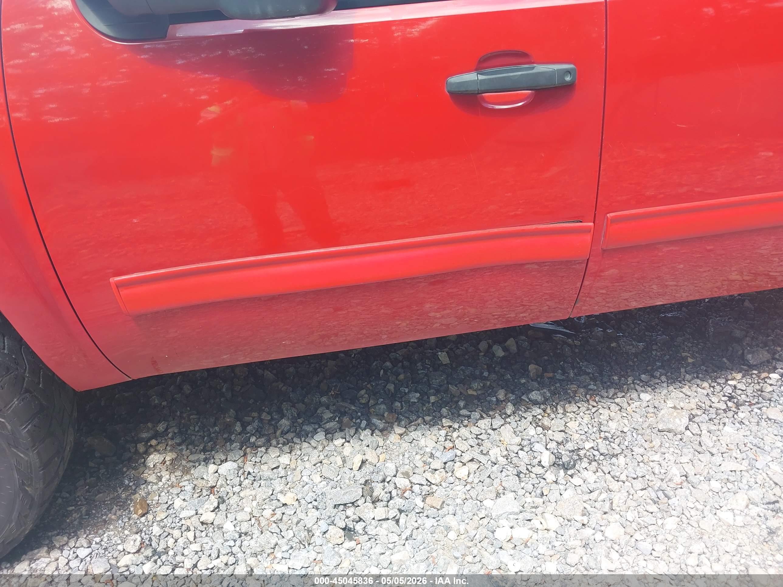 CHEVROLET SILVERADO image 6