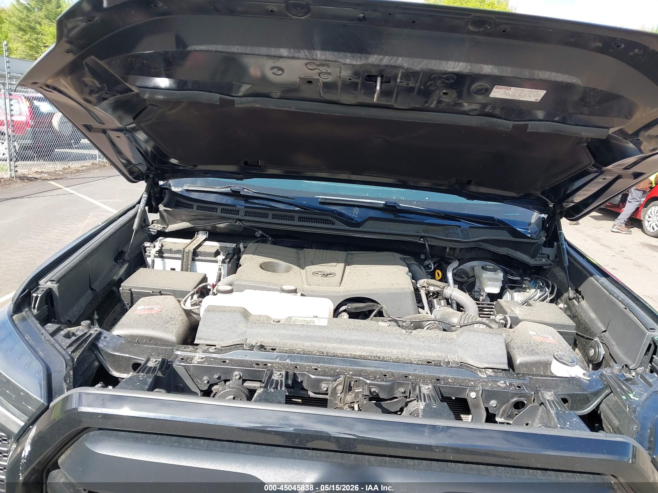 TOYOTA TUNDRA image 10