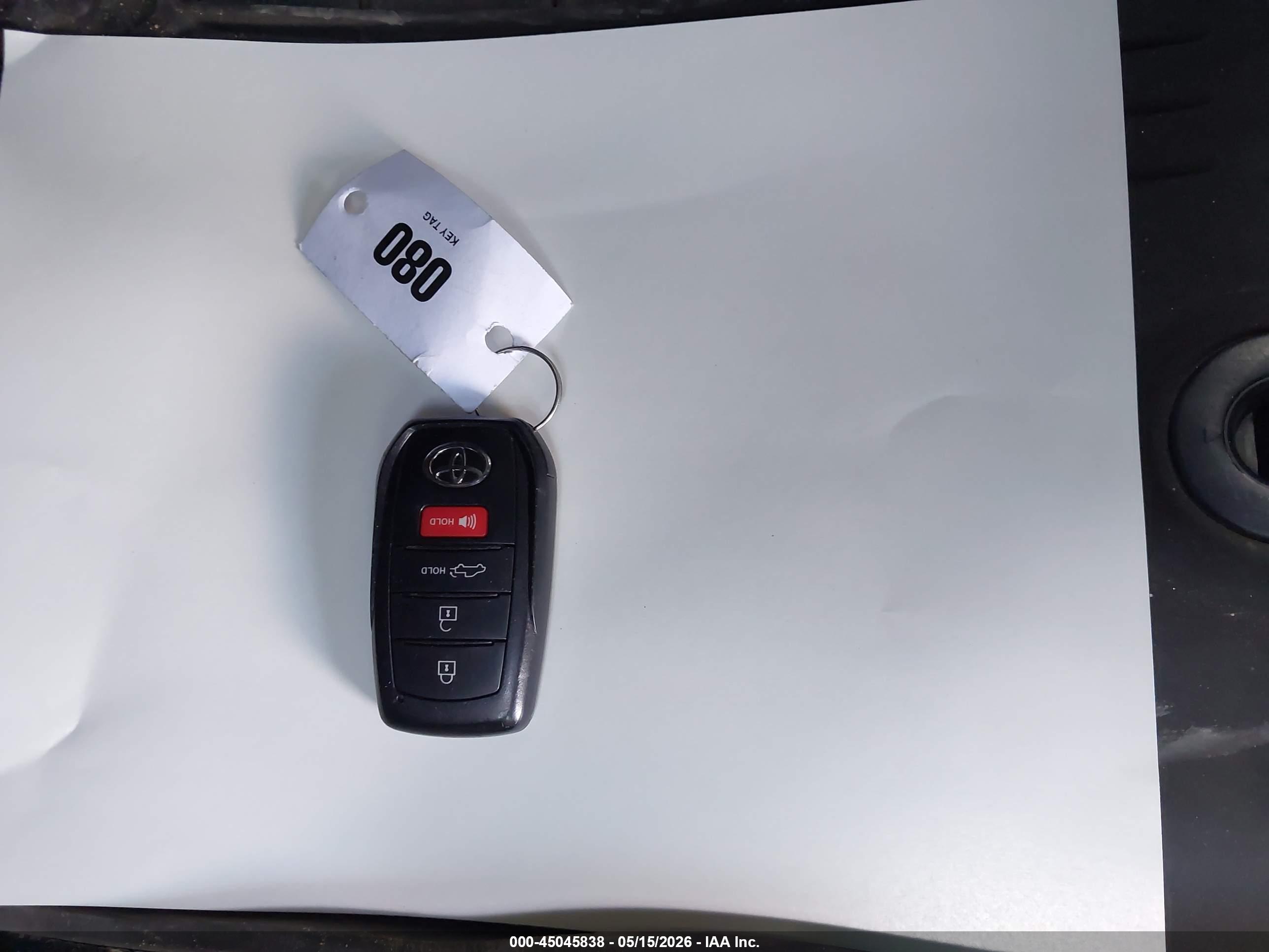 TOYOTA TUNDRA image 11