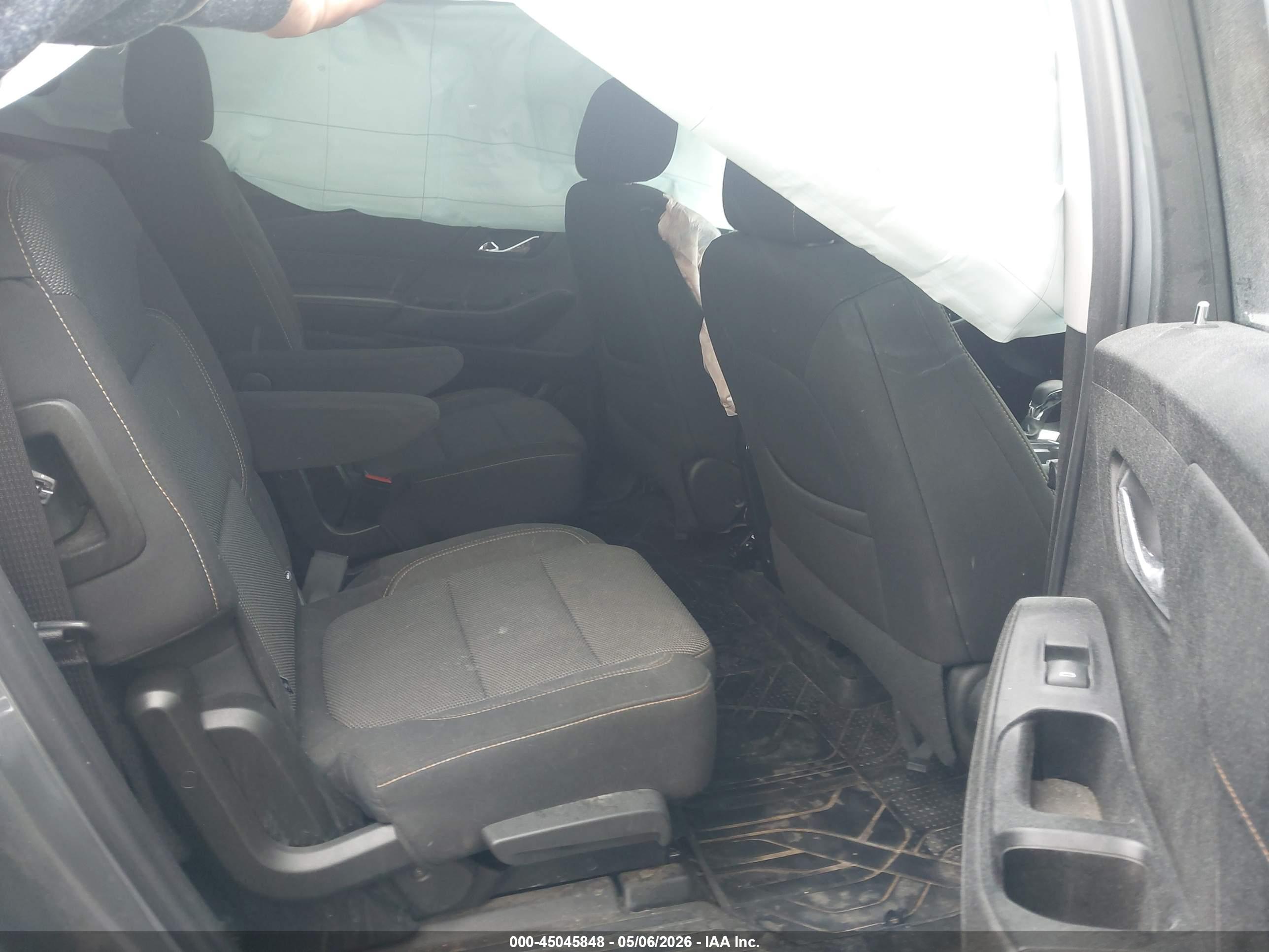 CHEVROLET TRAVERSE image 8