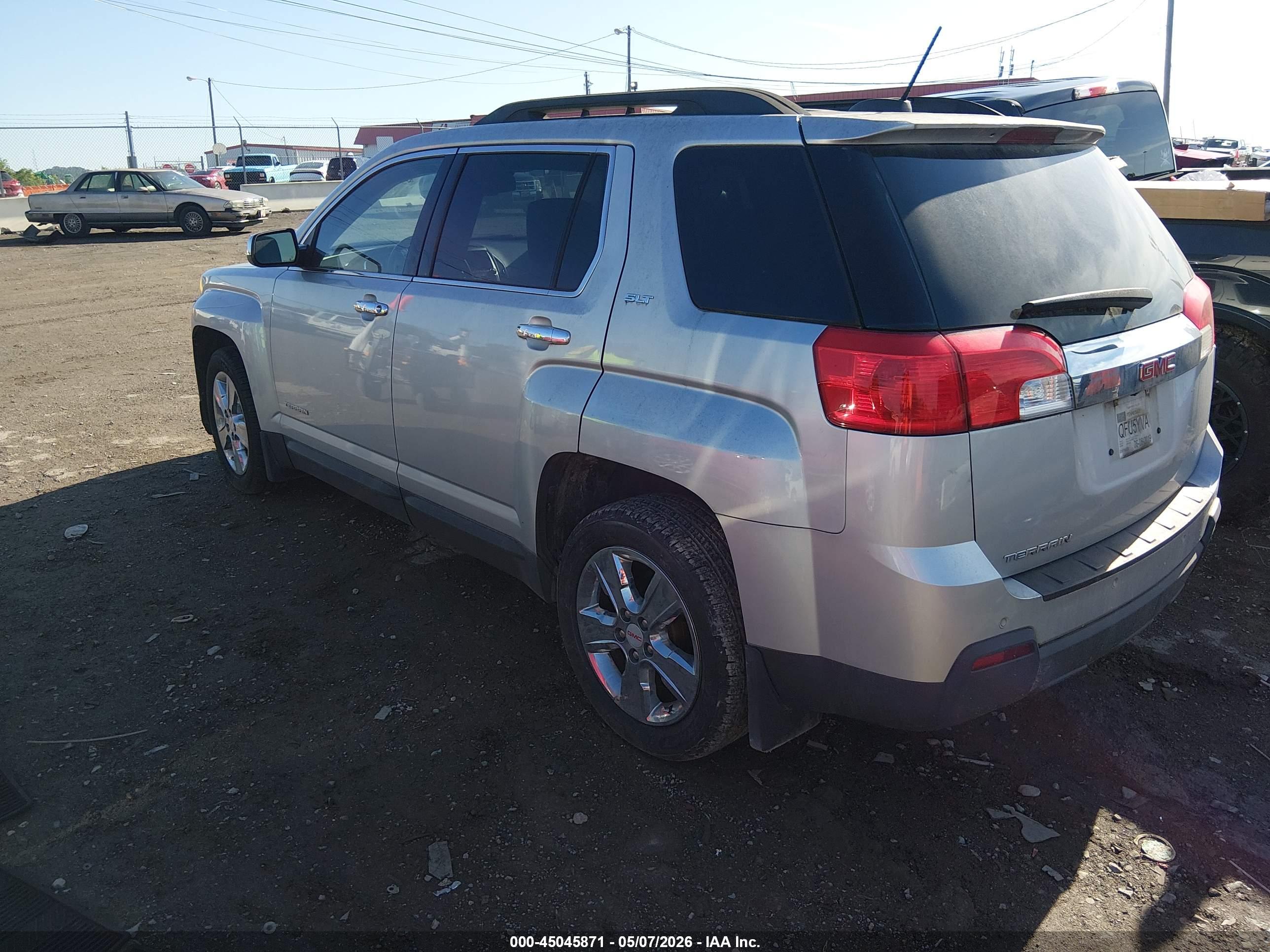 GMC TERRAIN image 3
