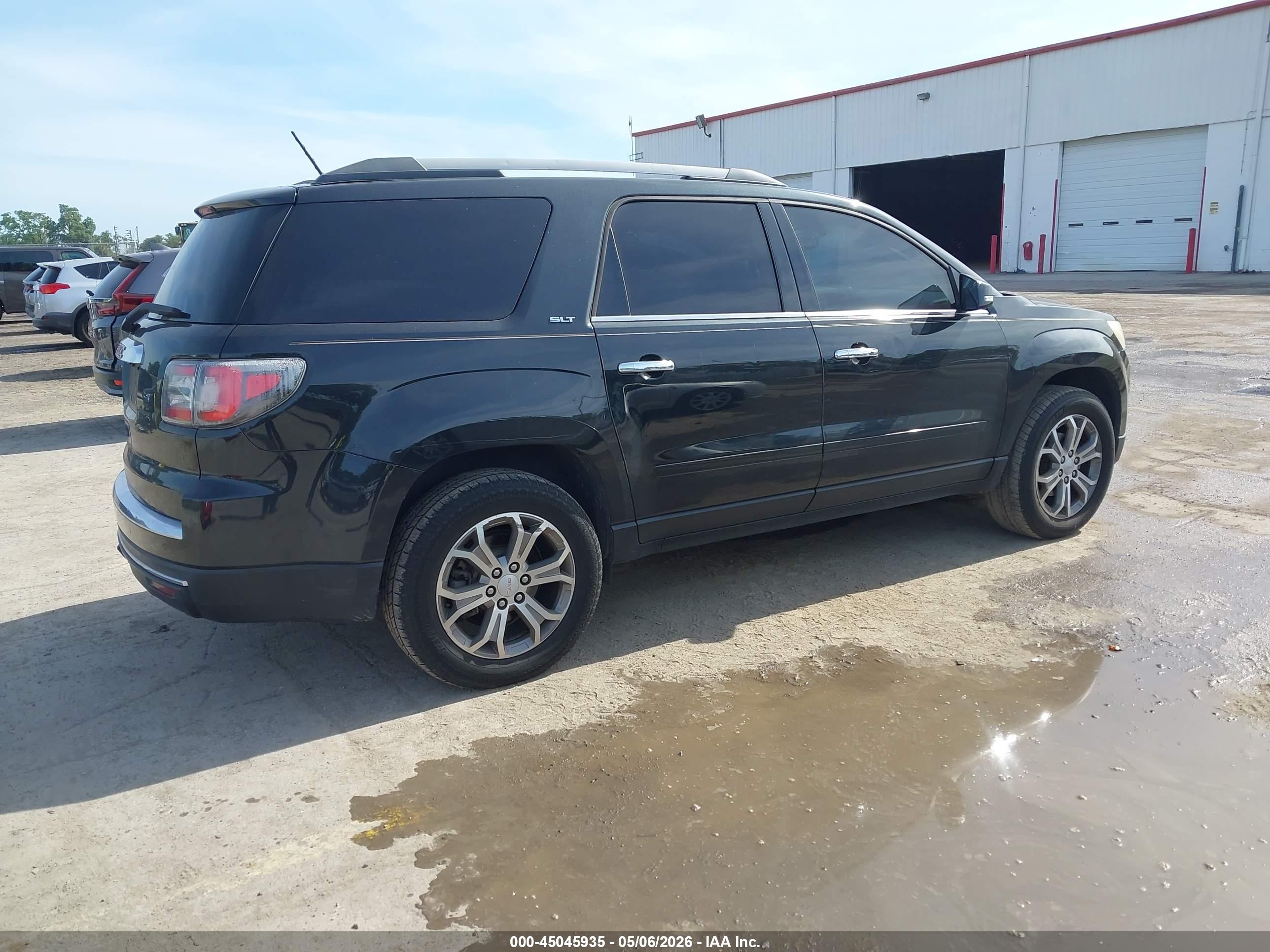 GMC ACADIA image 4