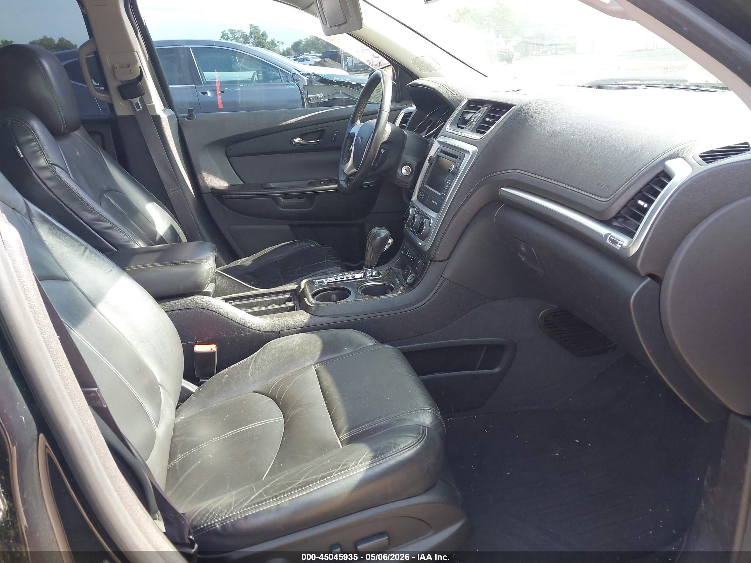 GMC ACADIA image 5