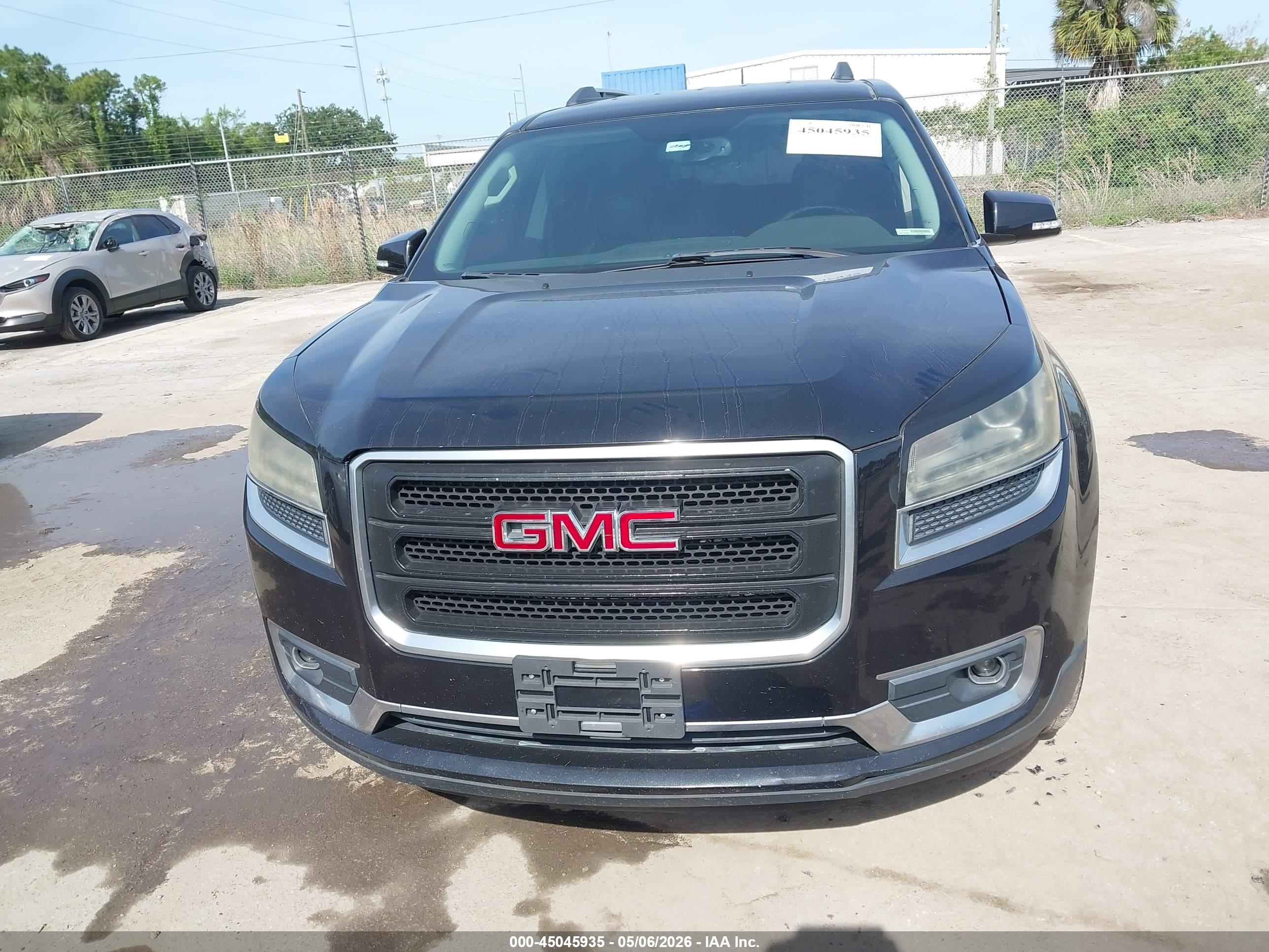 GMC ACADIA image 6