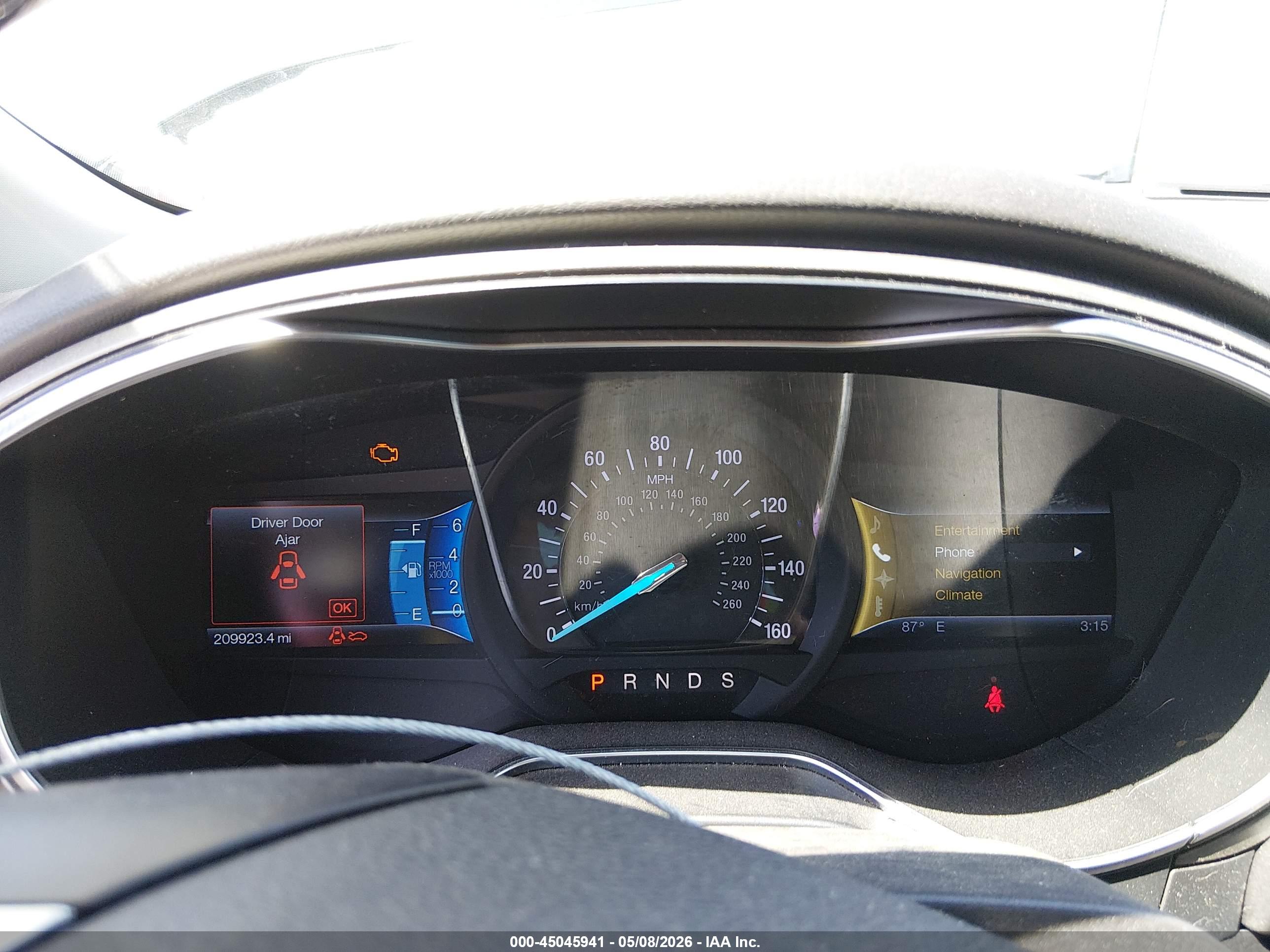 FORD FUSION image 7