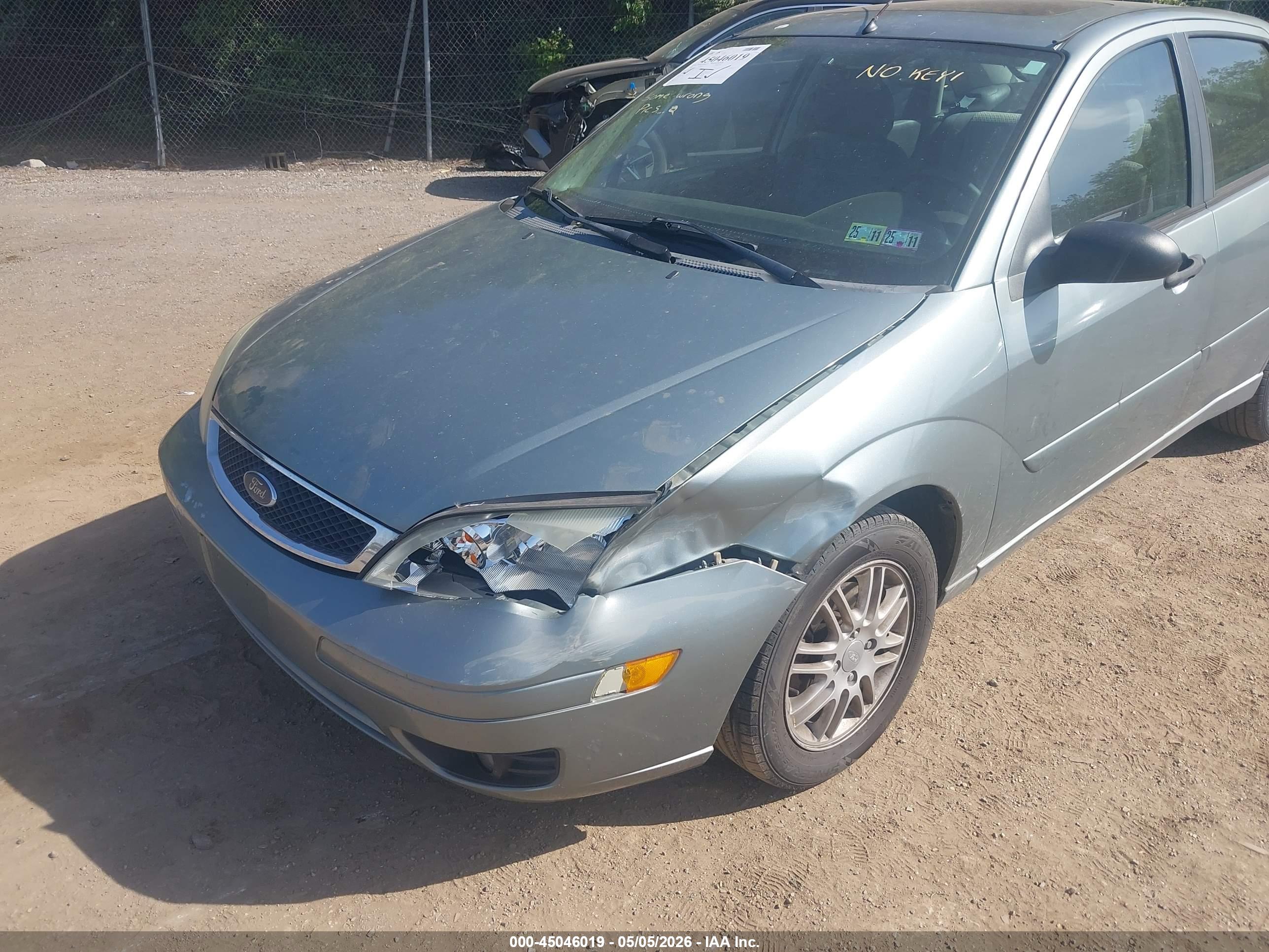 FORD FOCUS image 6