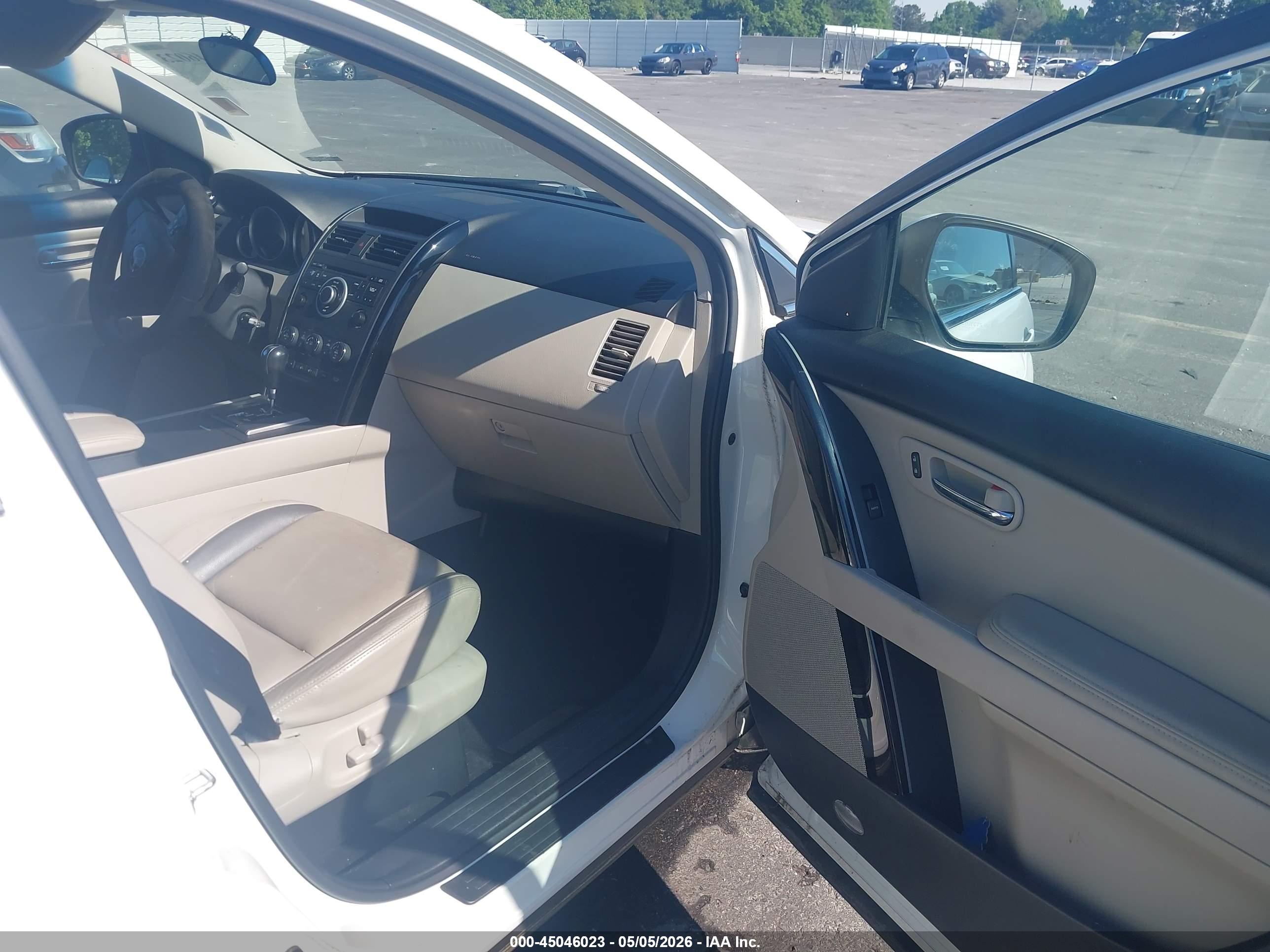 MAZDA CX-9 image 5