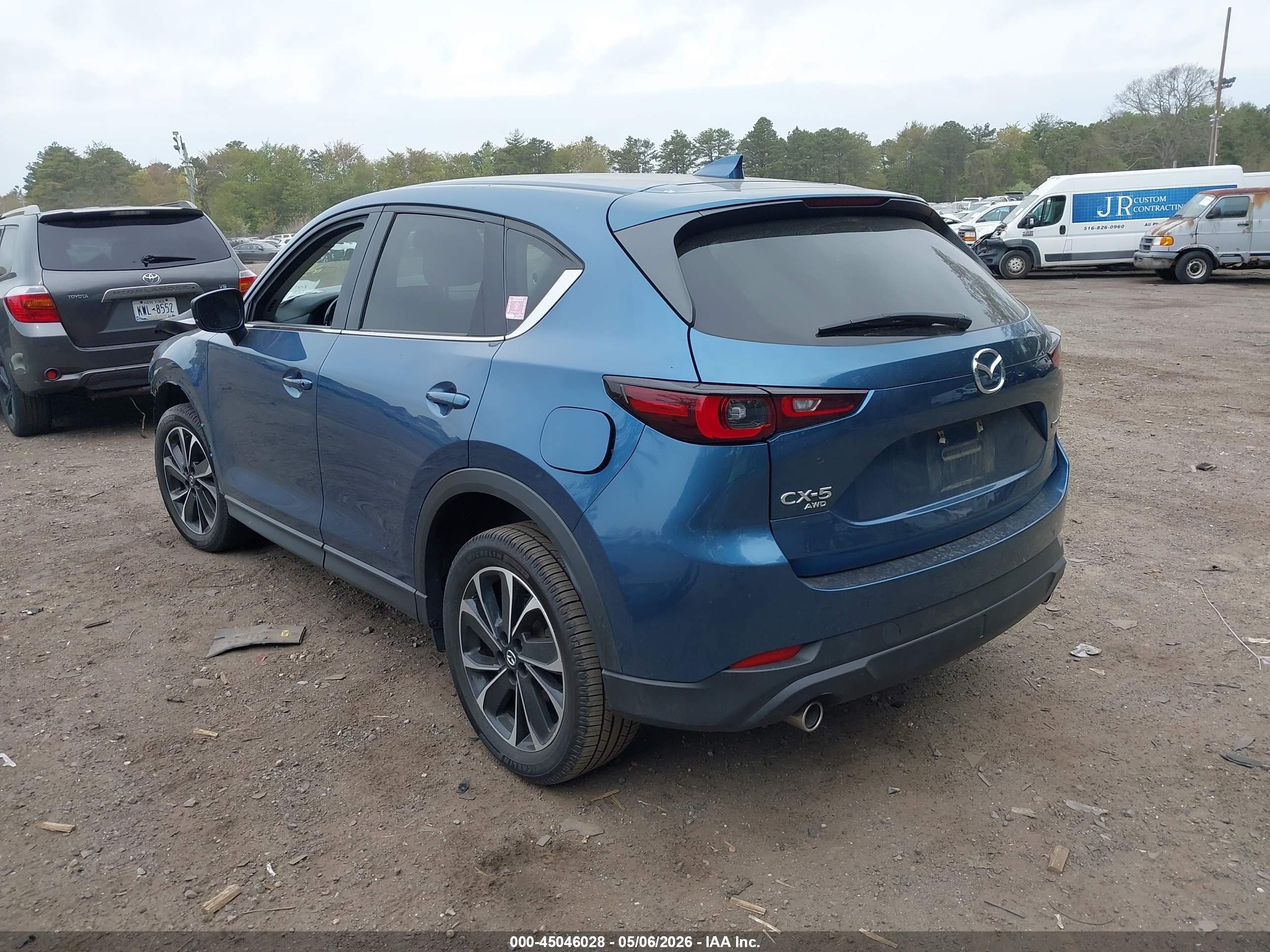 MAZDA CX-5 image 3