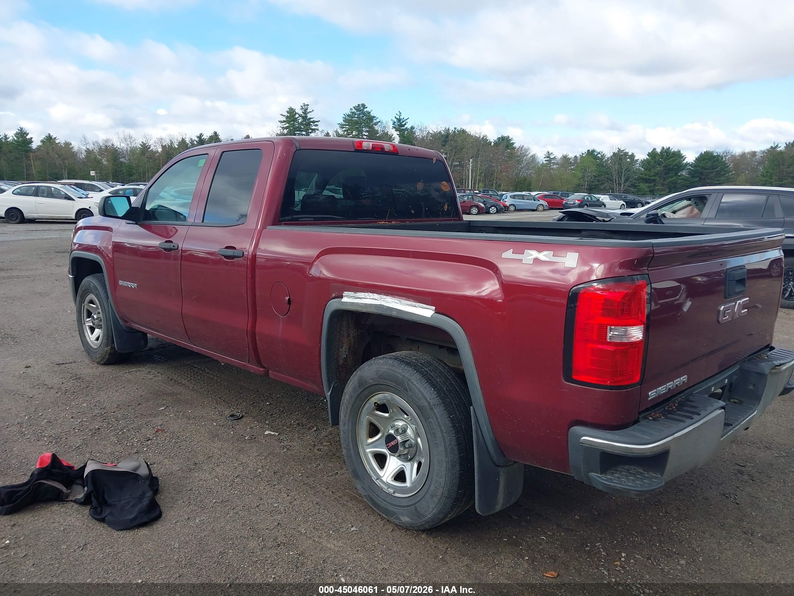 GMC SIERRA image 3