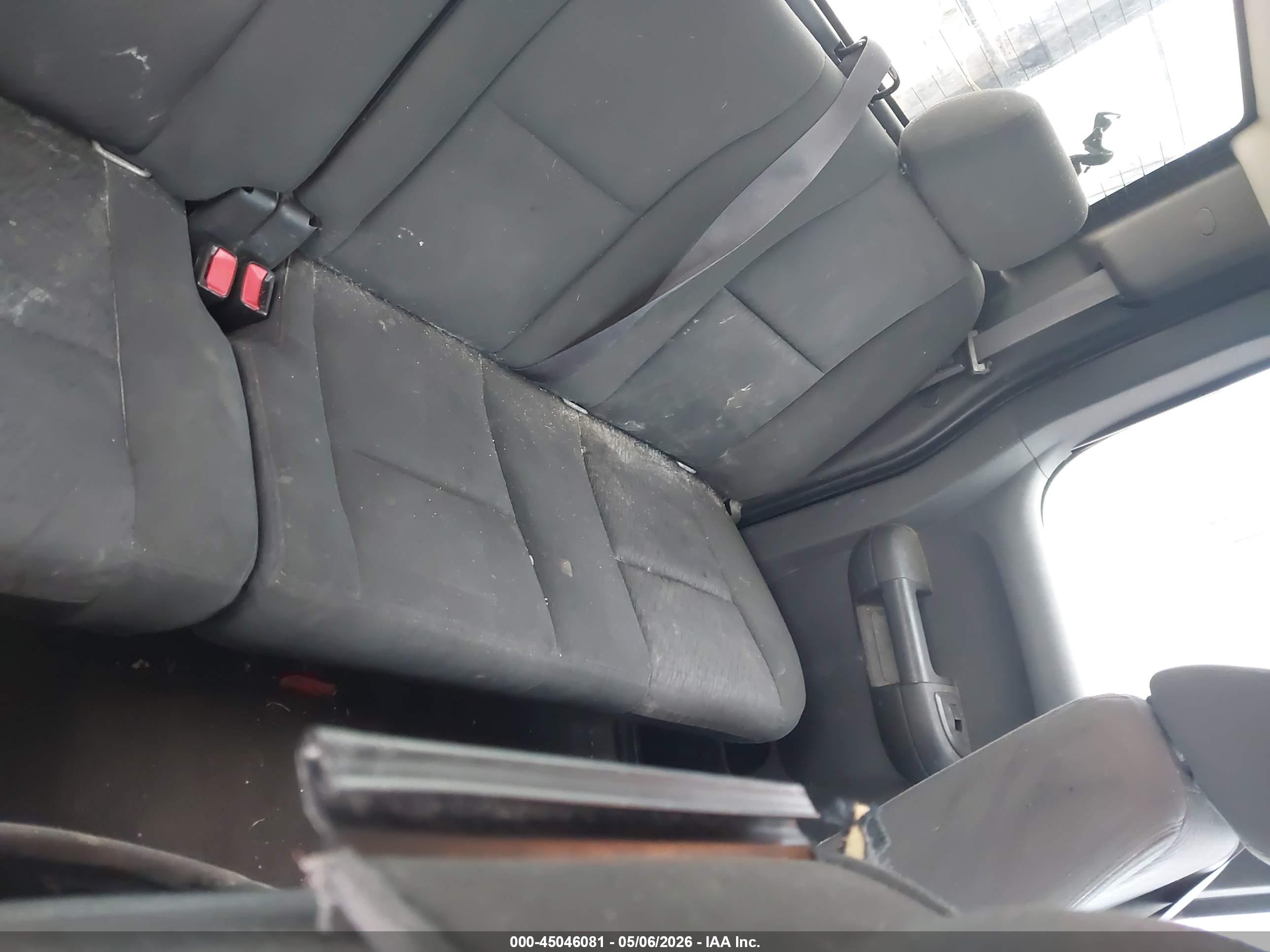 CHEVROLET SILVERADO image 8