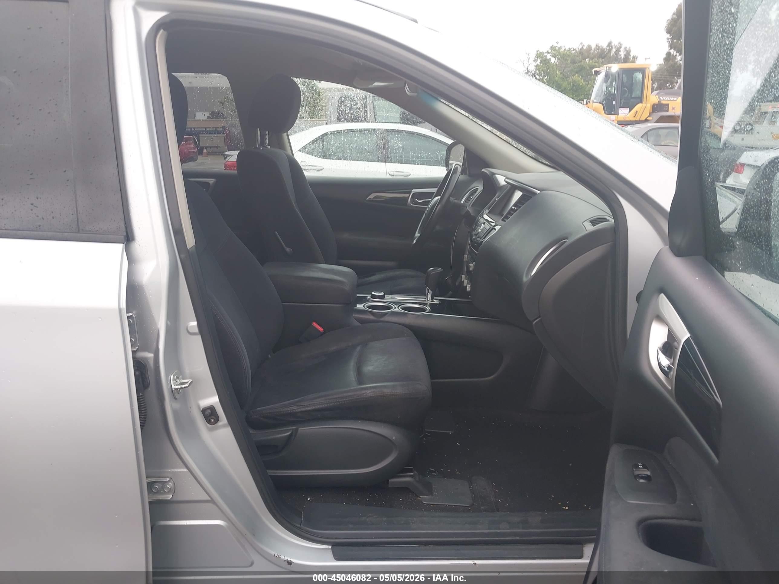 NISSAN PATHFINDER image 5