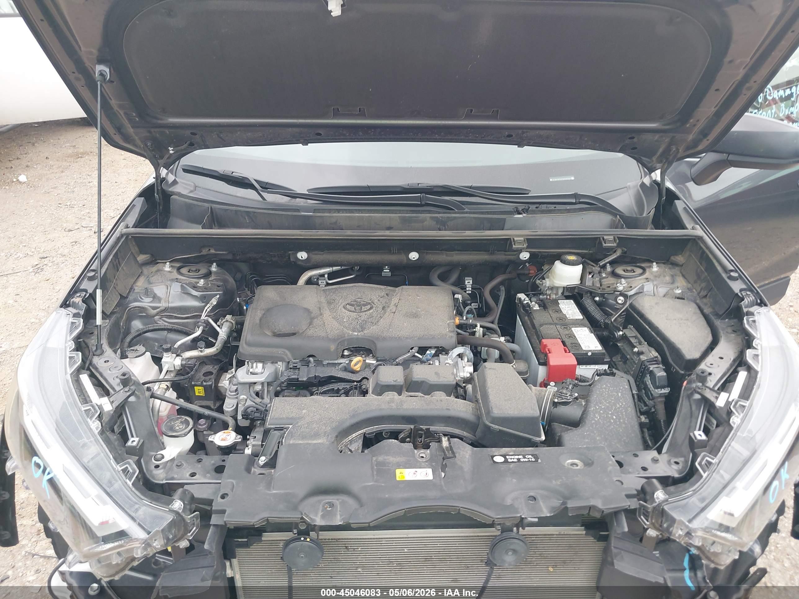 TOYOTA RAV4 image 10
