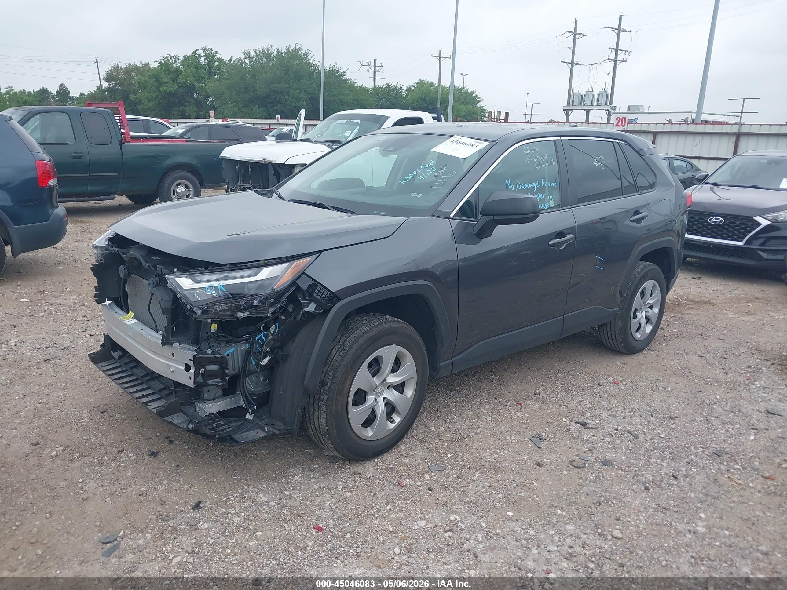 TOYOTA RAV4 image 2