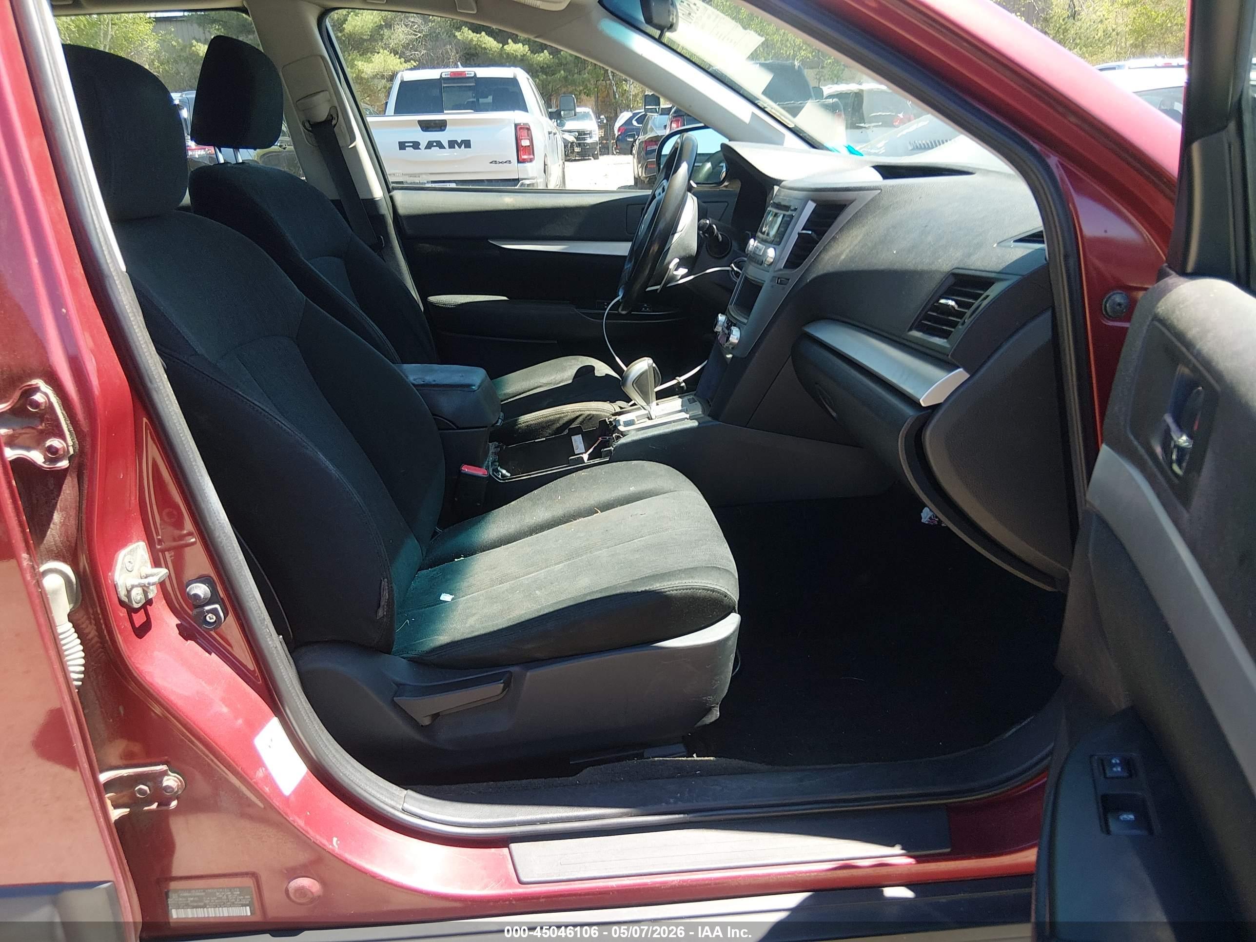 SUBARU OUTBACK image 5