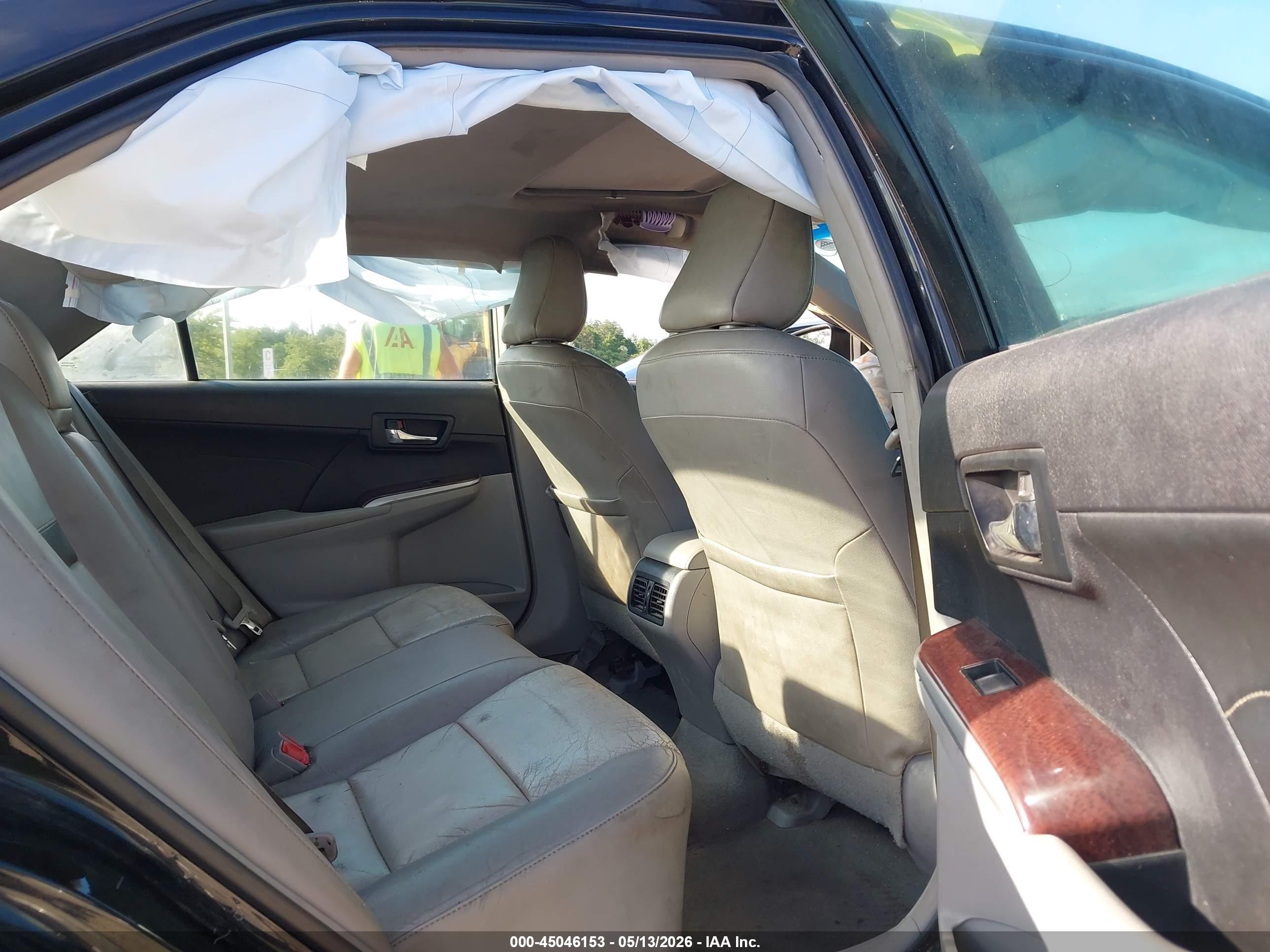 TOYOTA CAMRY image 8