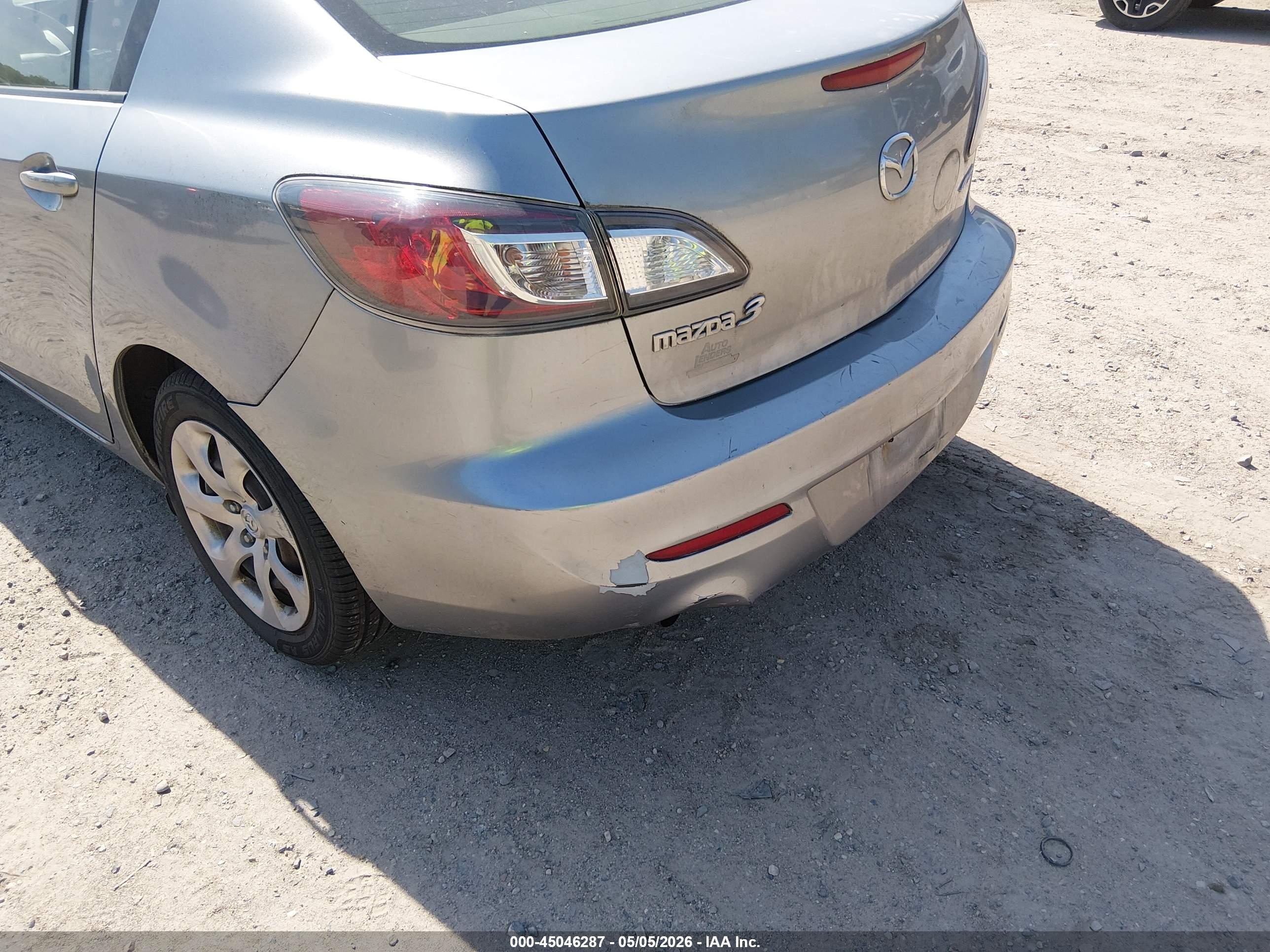 MAZDA MAZDA3 image 6