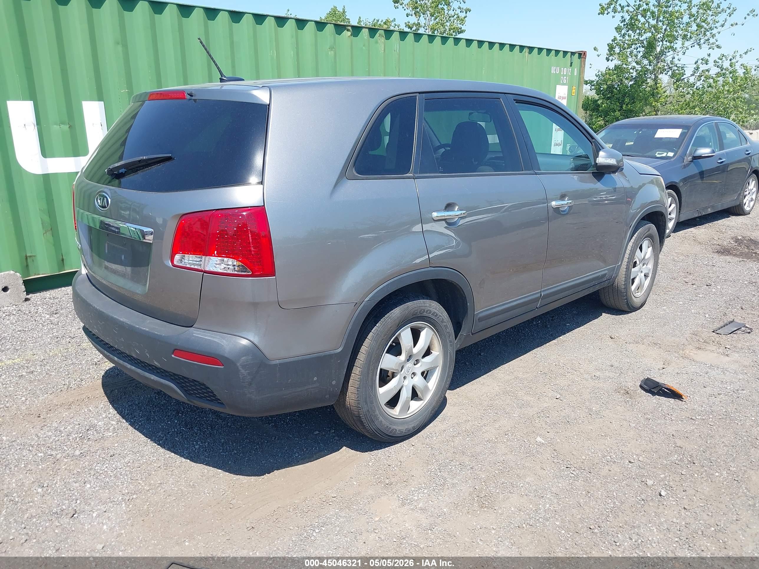 KIA SORENTO image 4