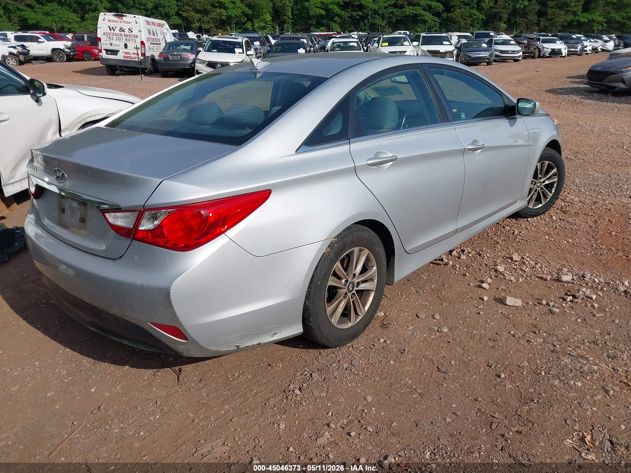 HYUNDAI SONATA image 4