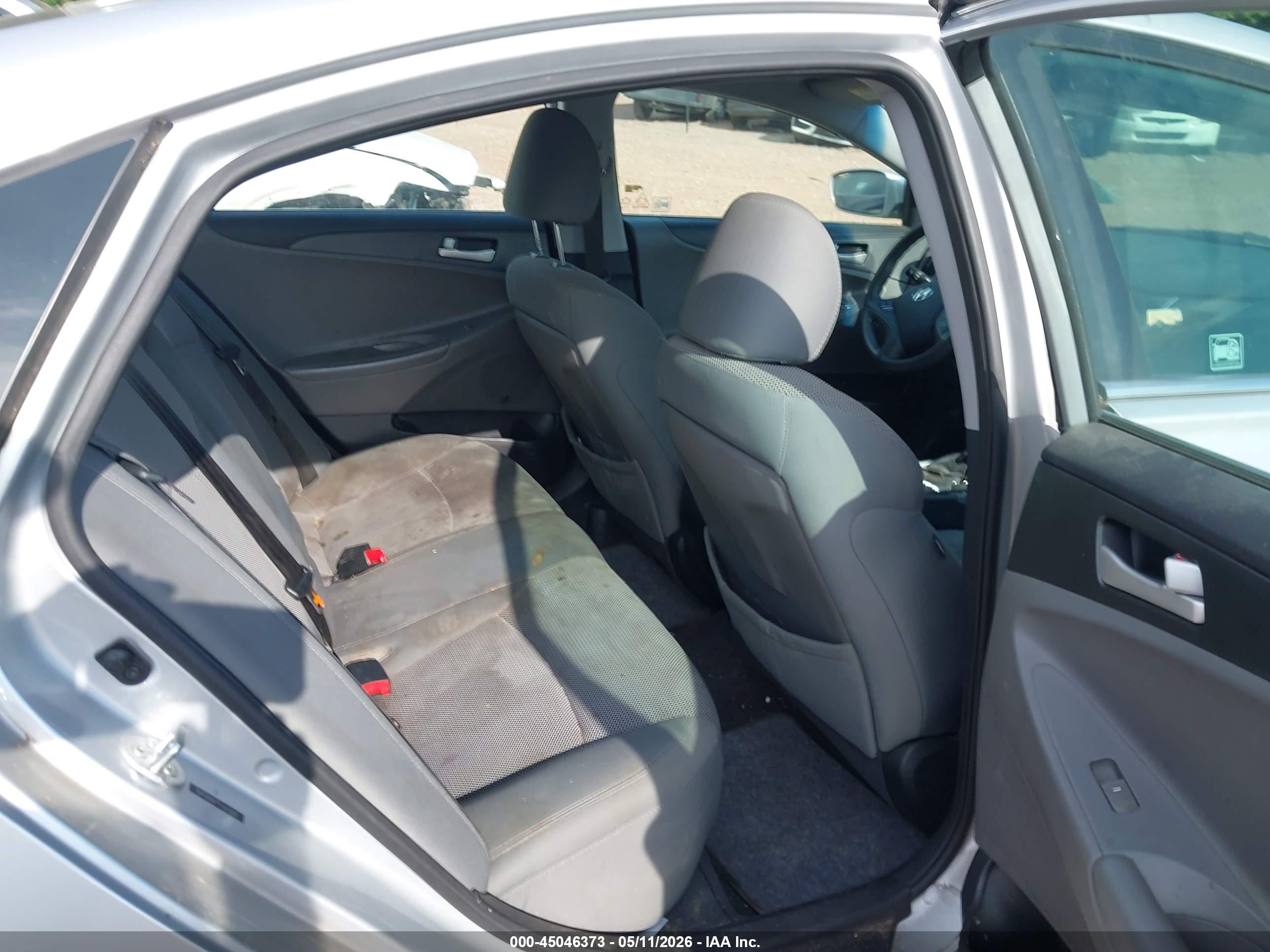 HYUNDAI SONATA image 8