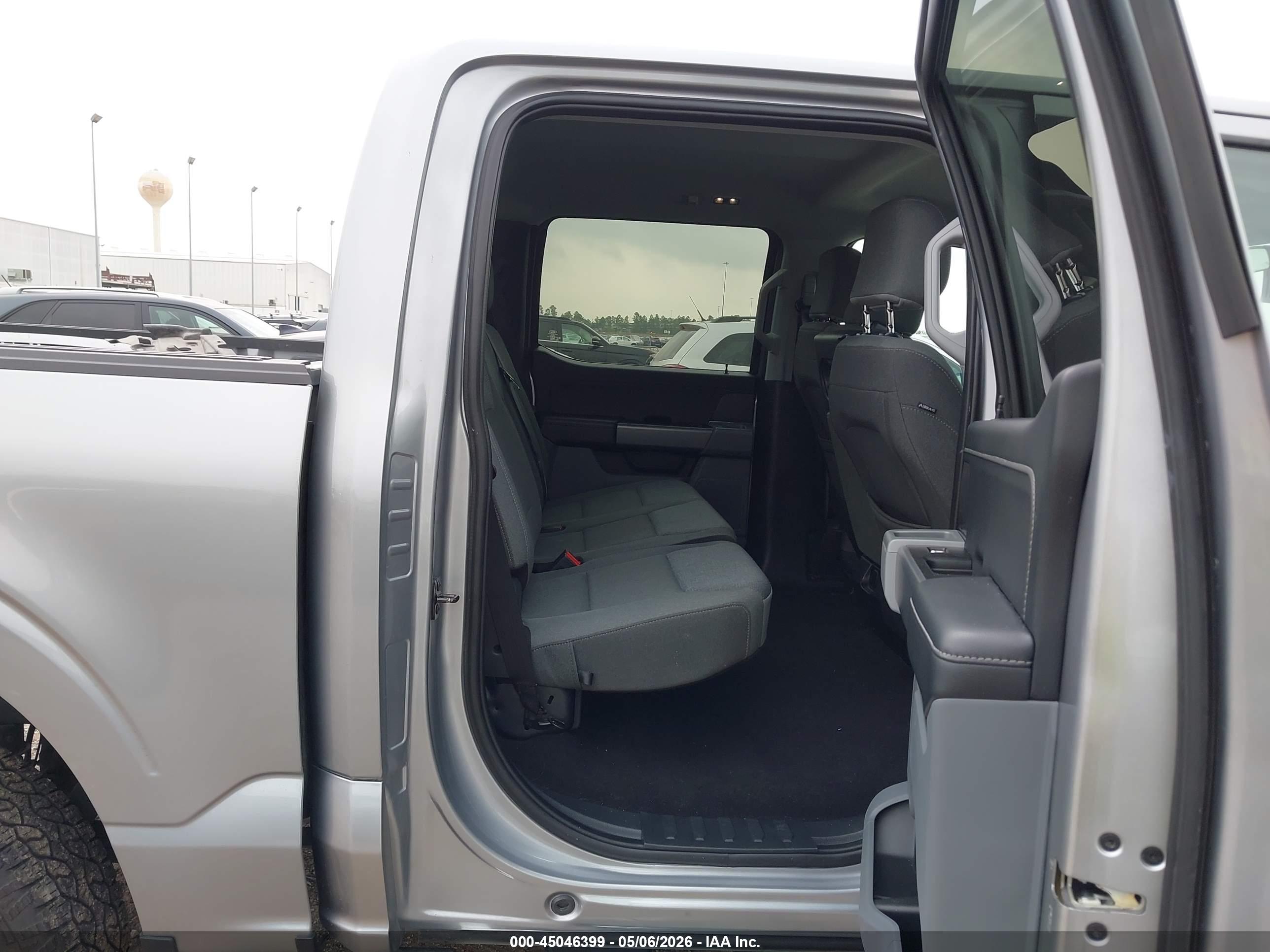 FORD F-150 image 8