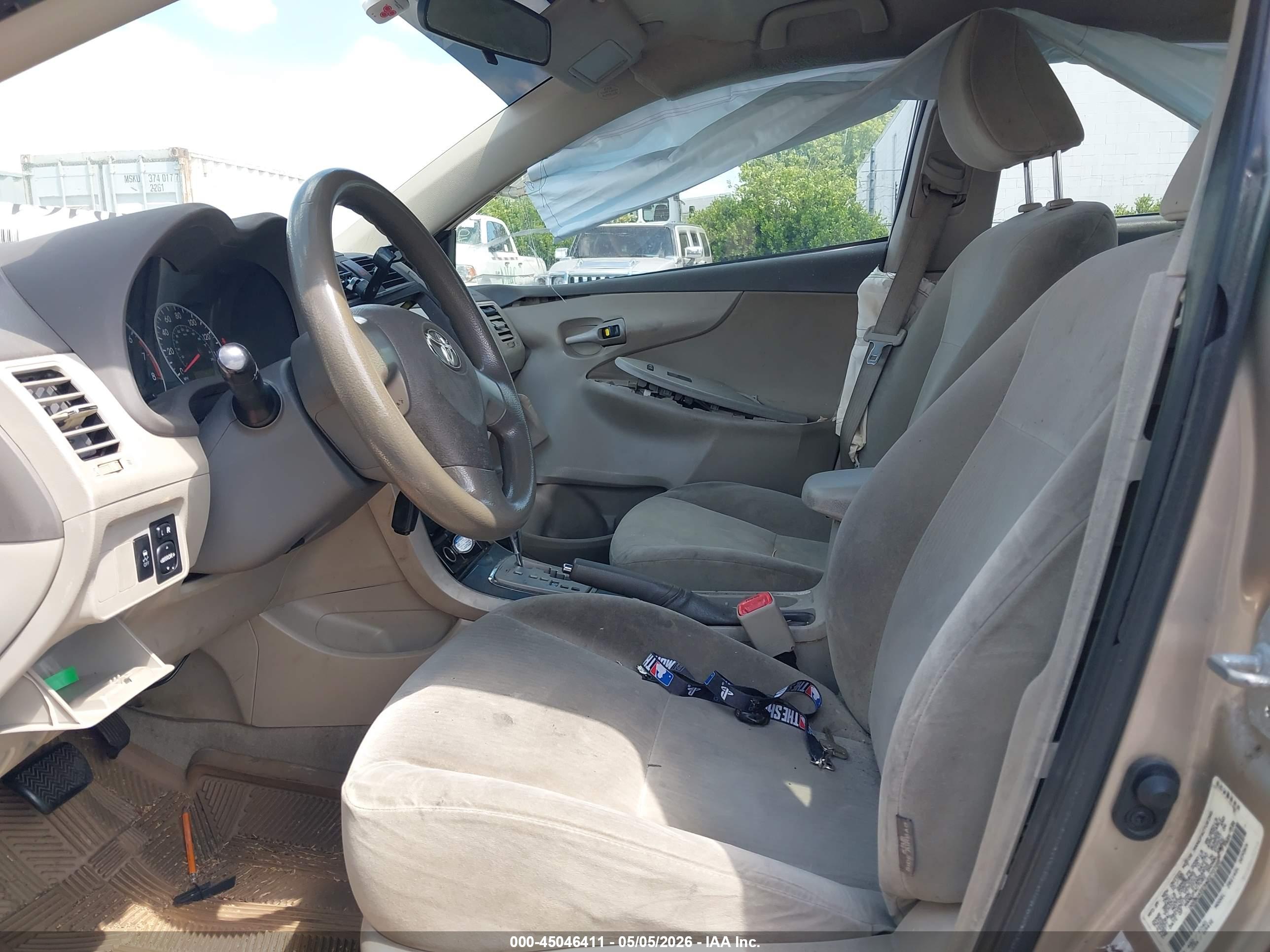 TOYOTA COROLLA image 5