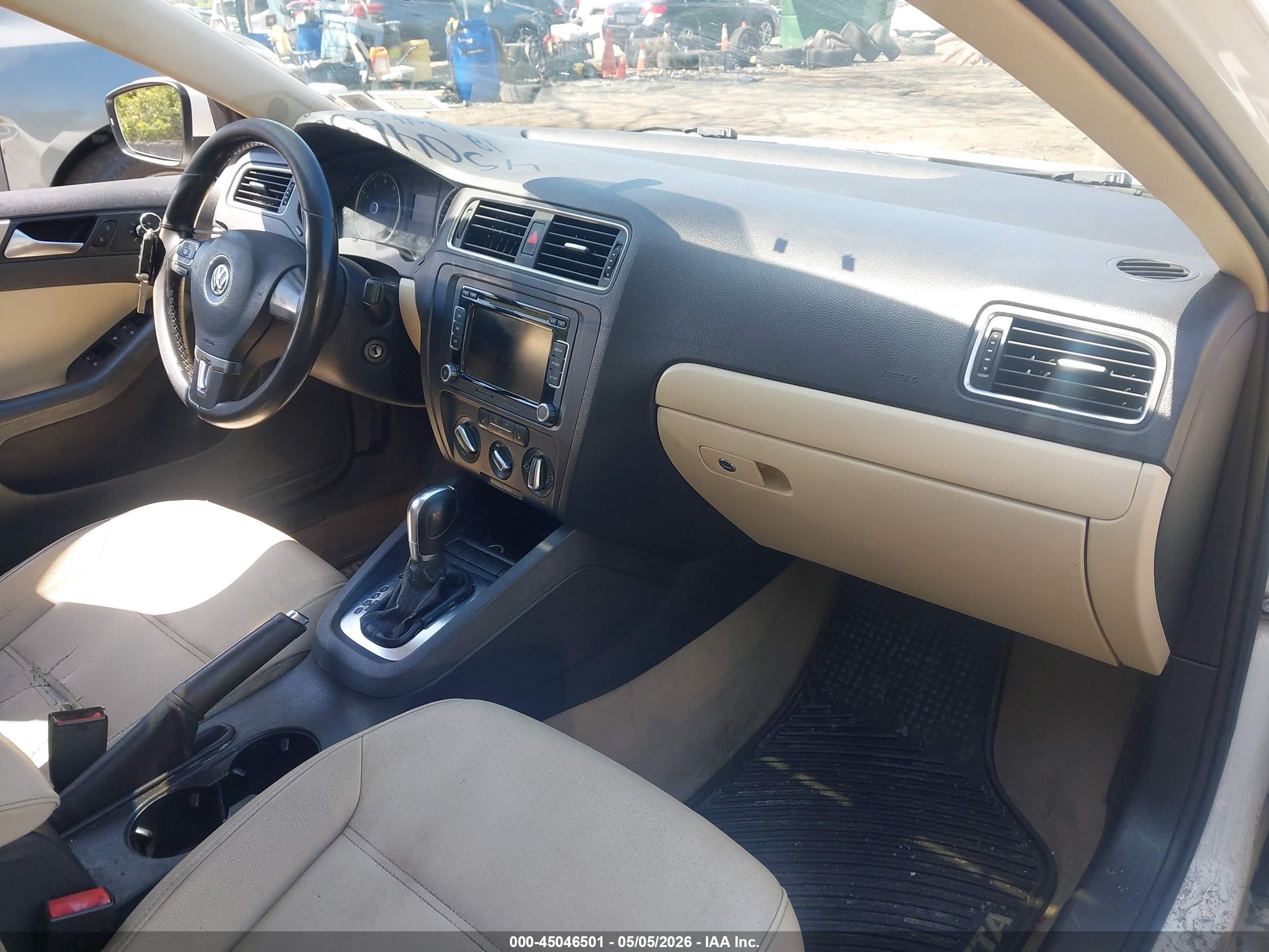 VOLKSWAGEN JETTA image 5