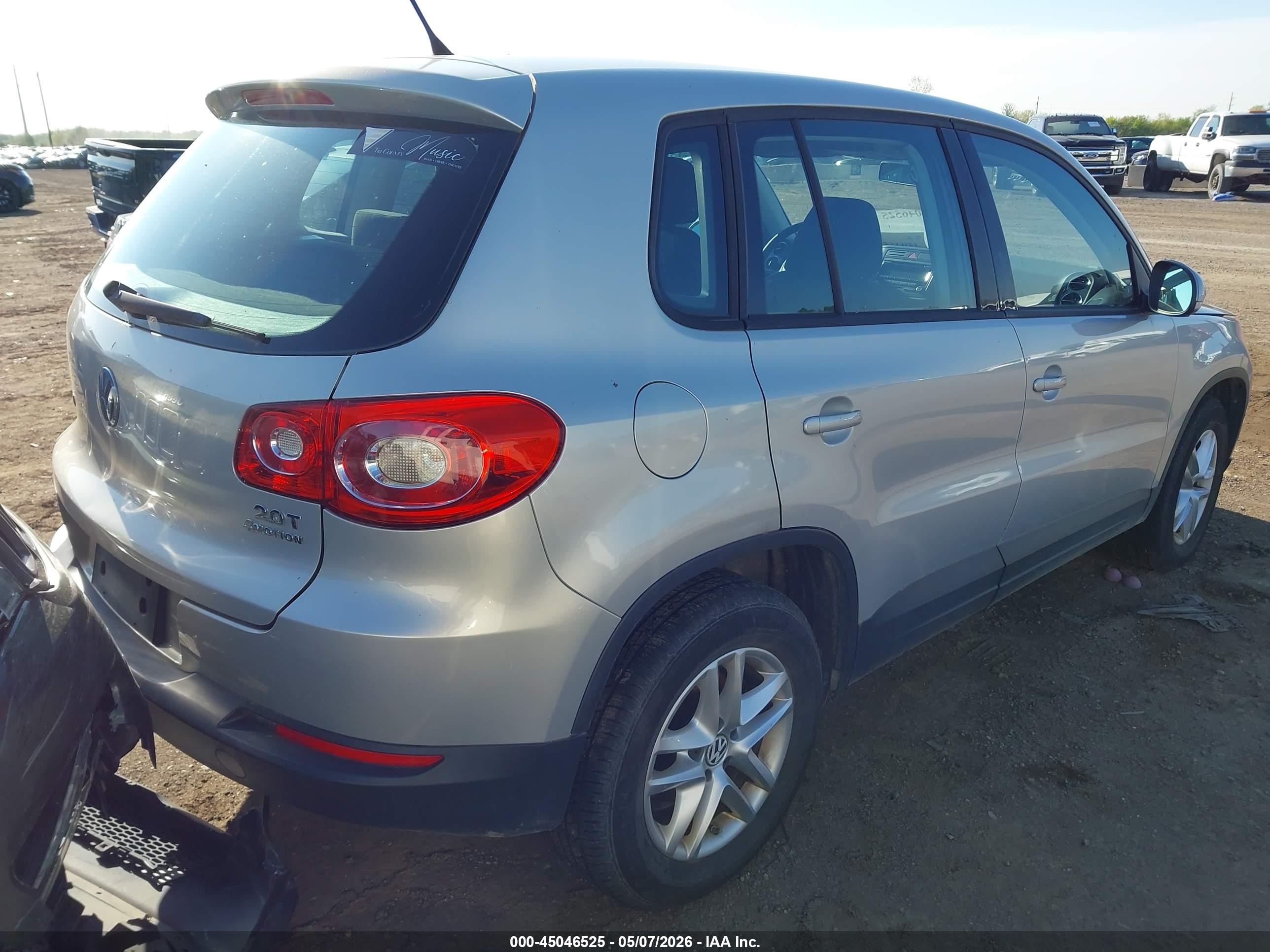 VOLKSWAGEN TIGUAN image 4