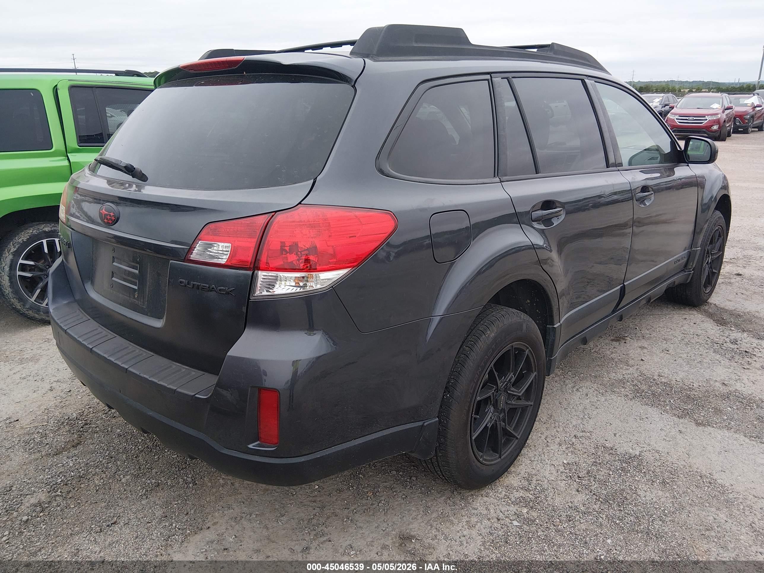 SUBARU OUTBACK image 4