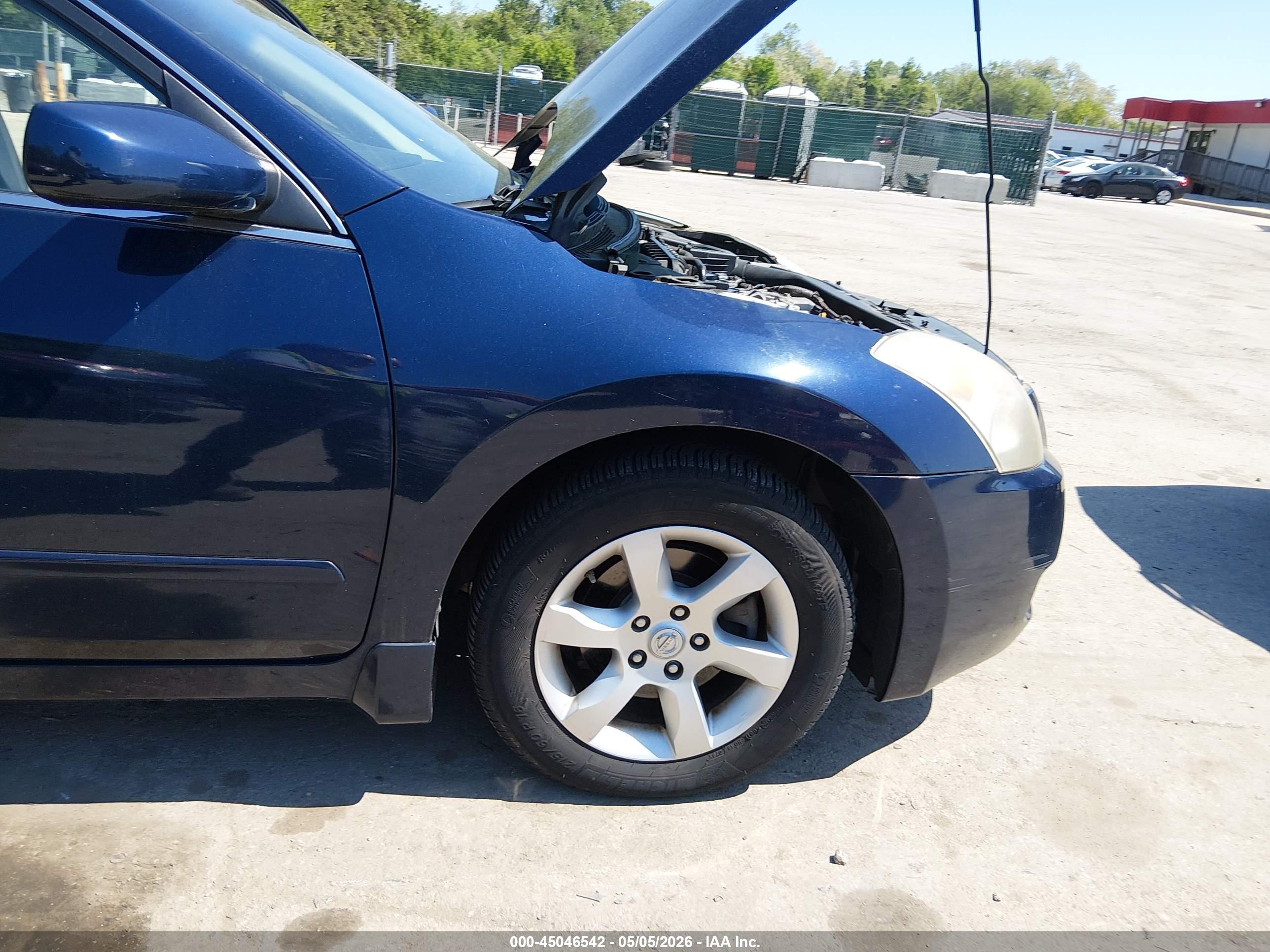 NISSAN ALTIMA image 6