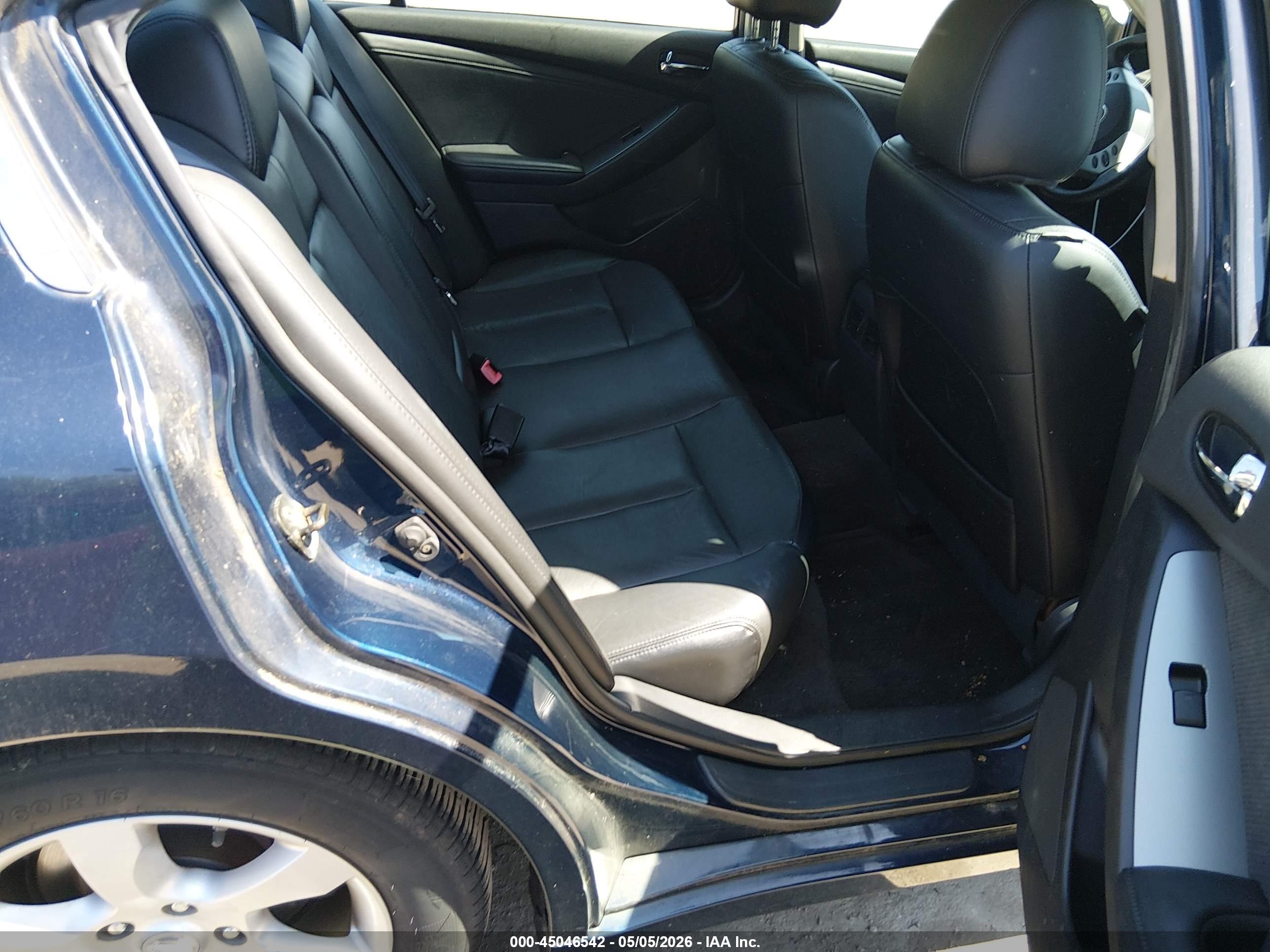 NISSAN ALTIMA image 8
