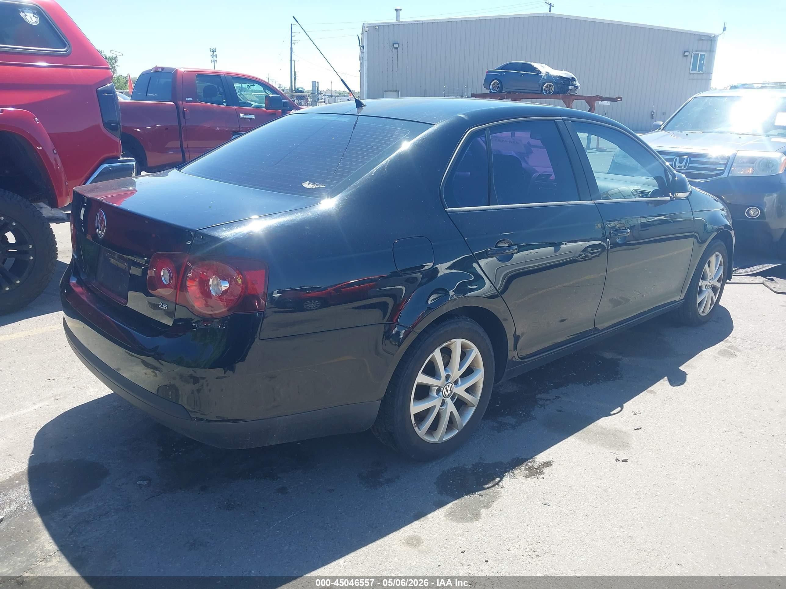 VOLKSWAGEN JETTA image 4