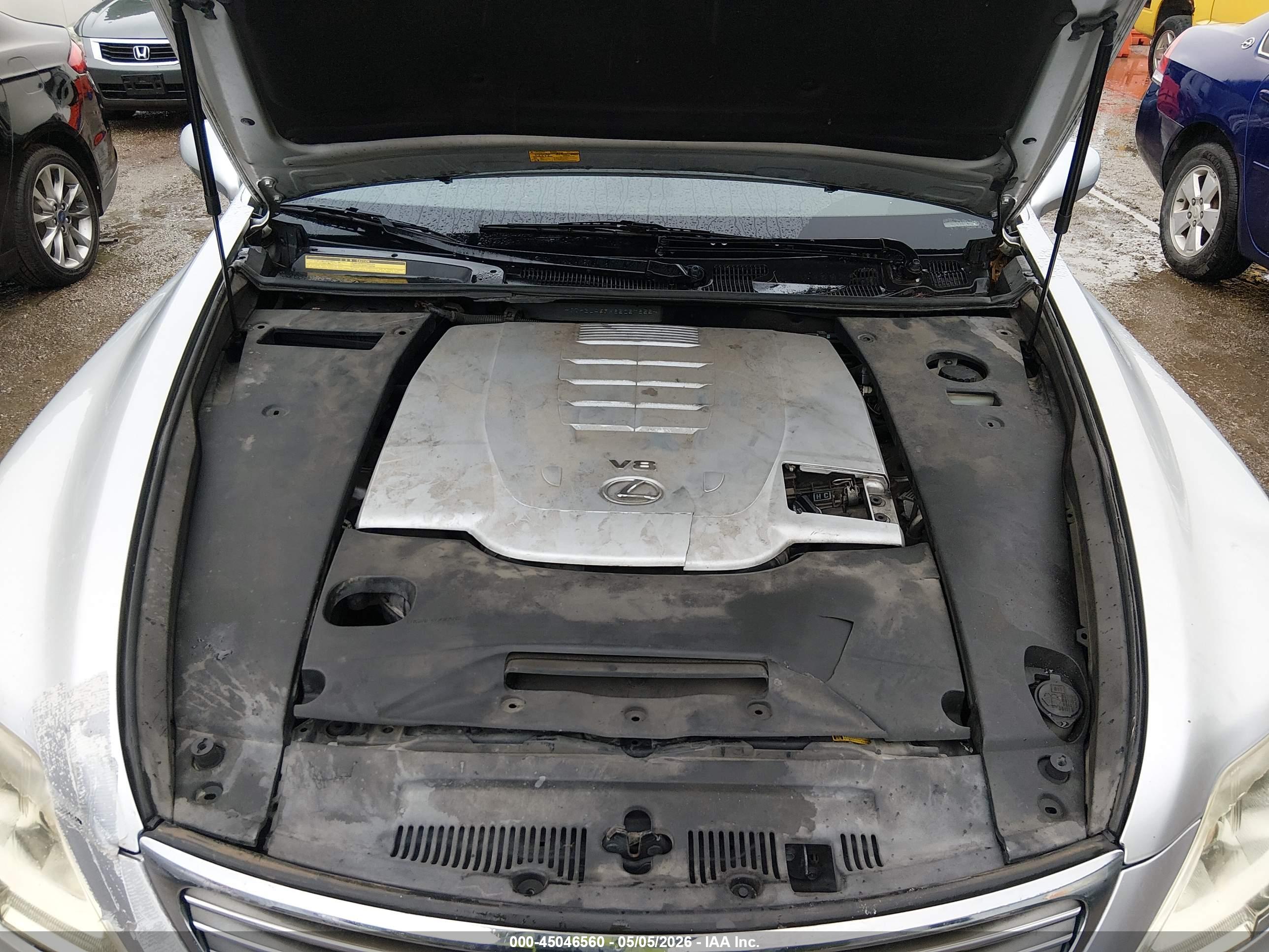 LEXUS LS image 10