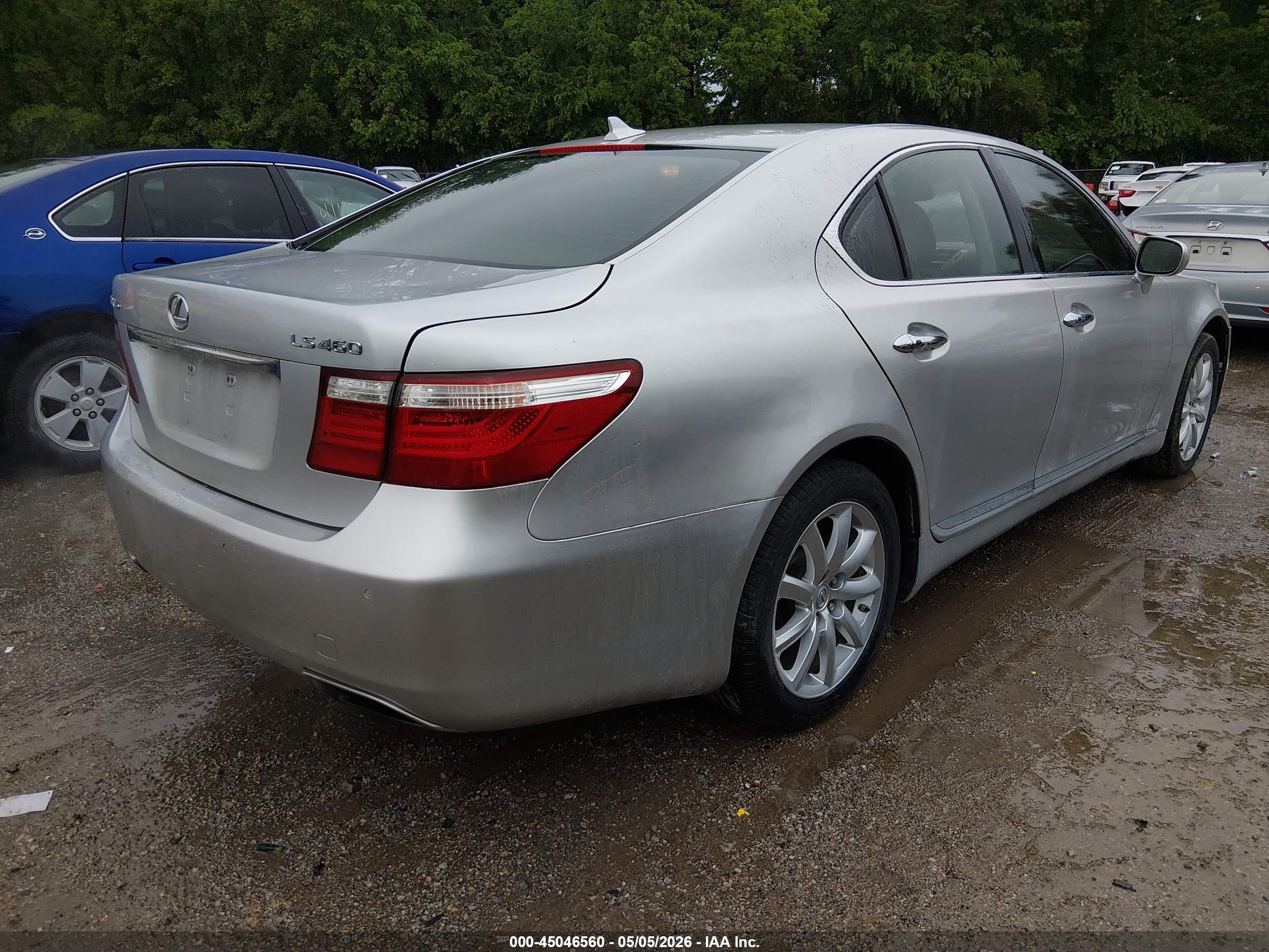 LEXUS LS image 4