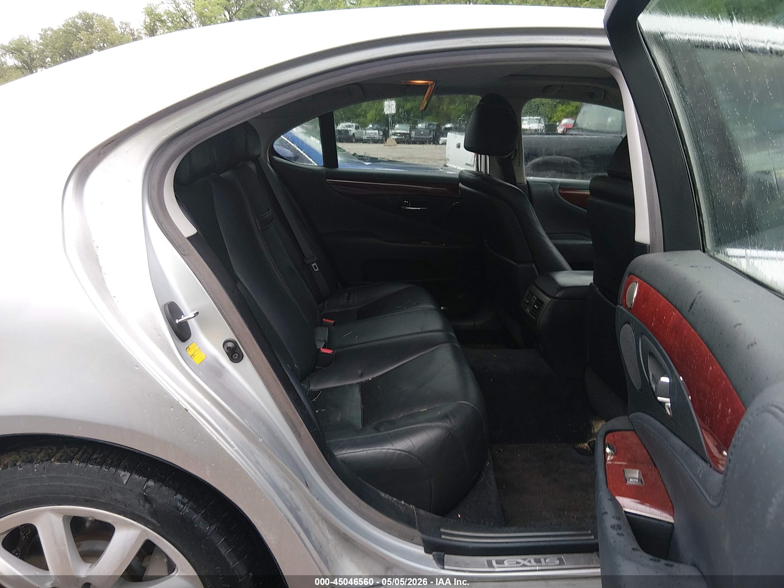 LEXUS LS image 8