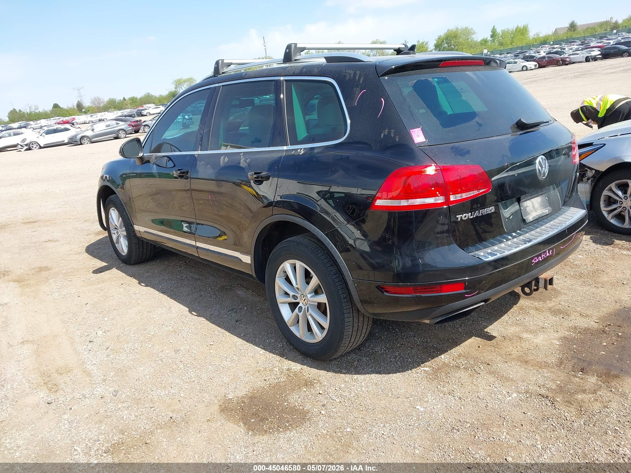 VOLKSWAGEN TOUAREG image 3