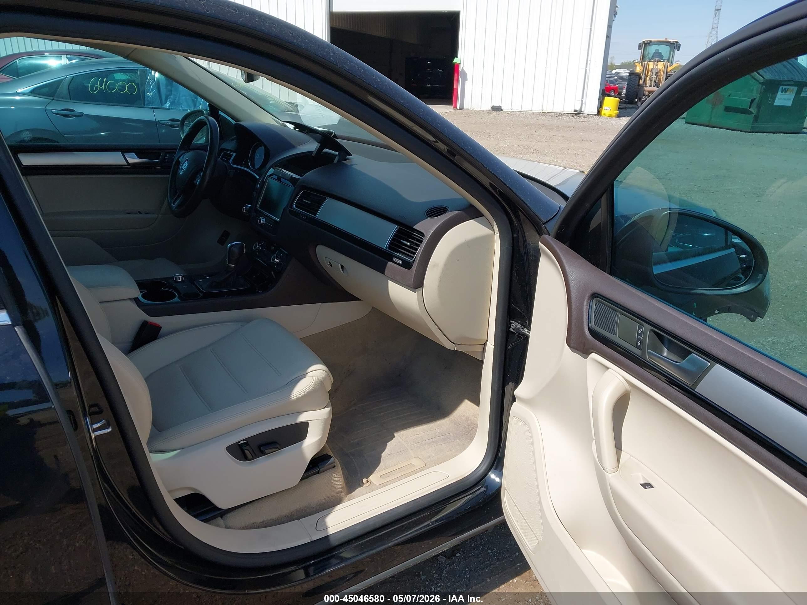 VOLKSWAGEN TOUAREG image 5