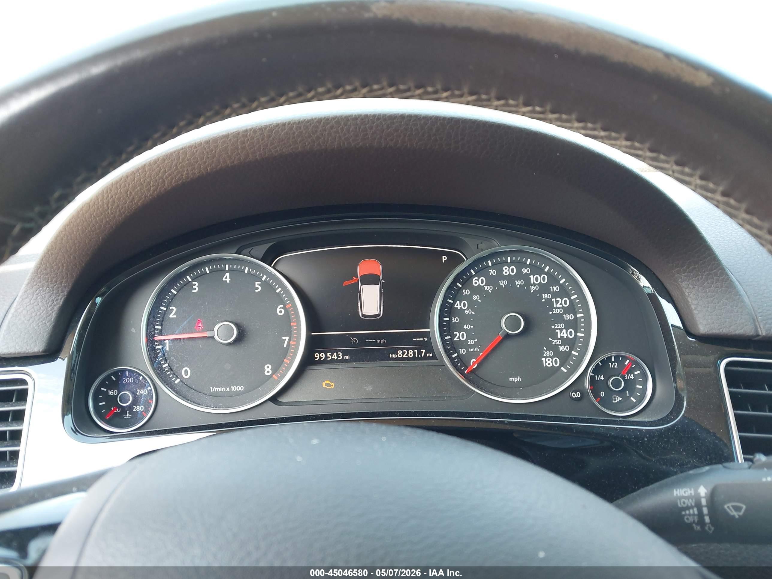 VOLKSWAGEN TOUAREG image 7